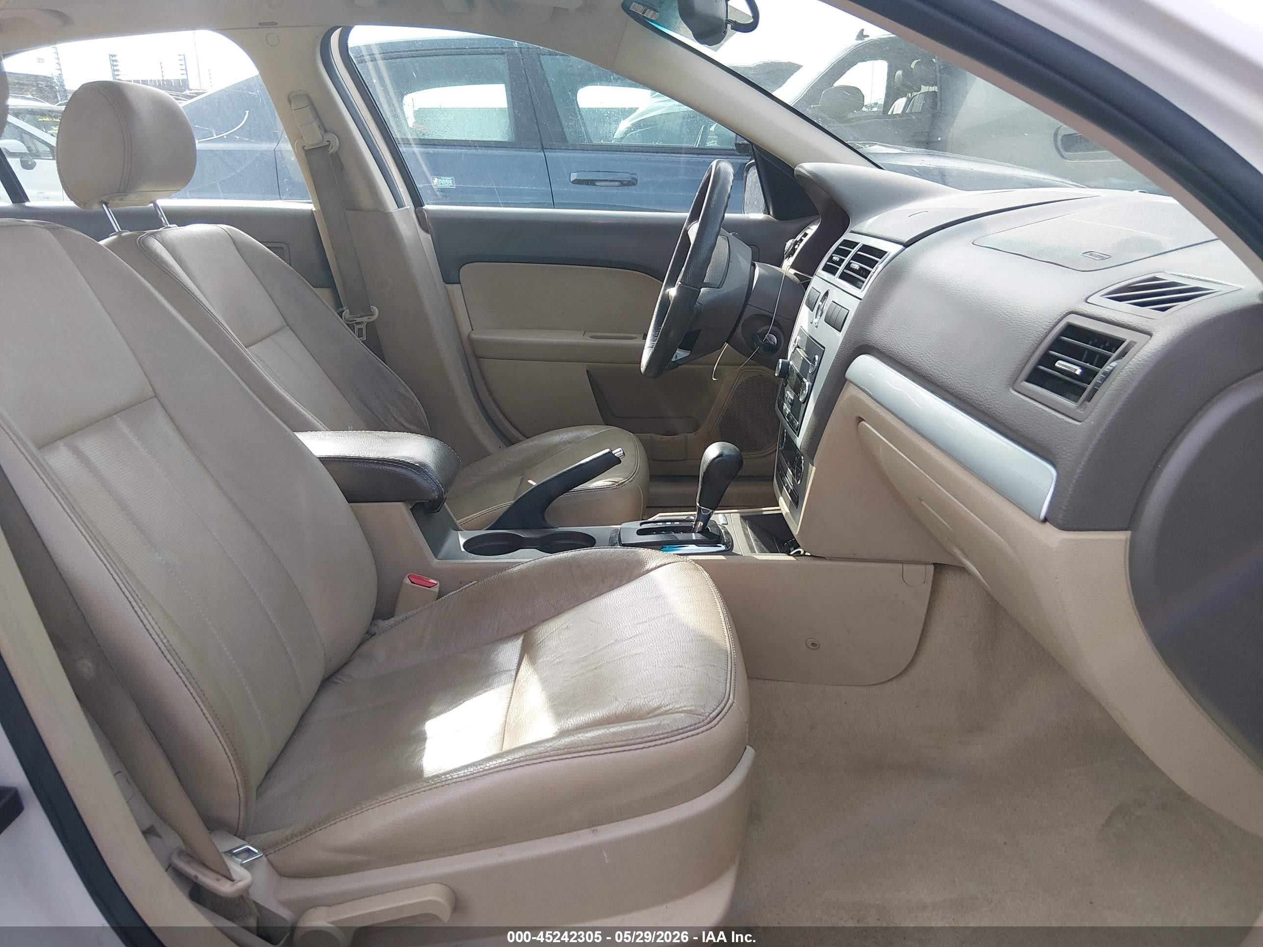 2008 Mercury Milan V6 Premier White vin: 3MEHM02168R633805