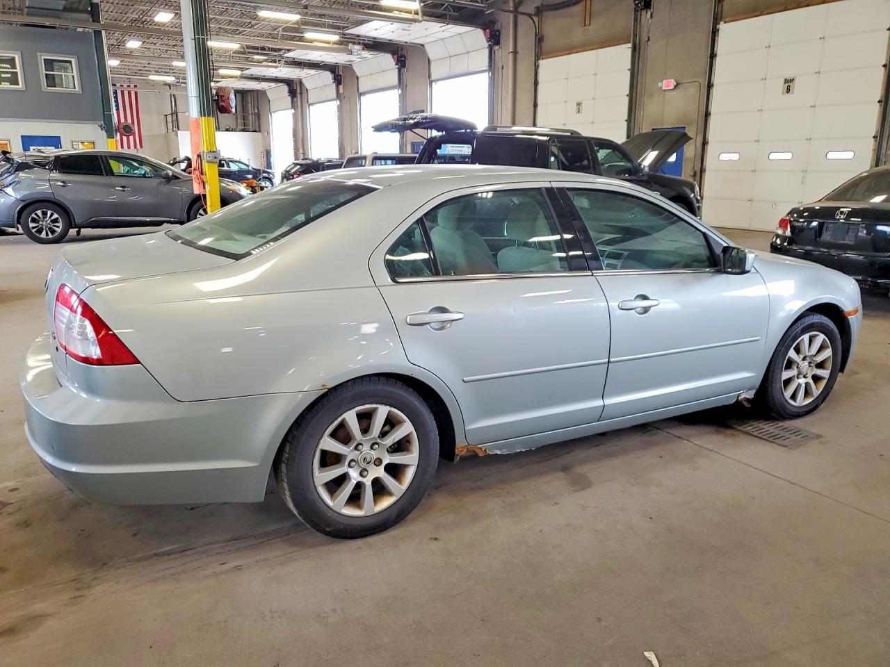 2007 Mercury Milan Silver vin: 3MEHM07157R601385