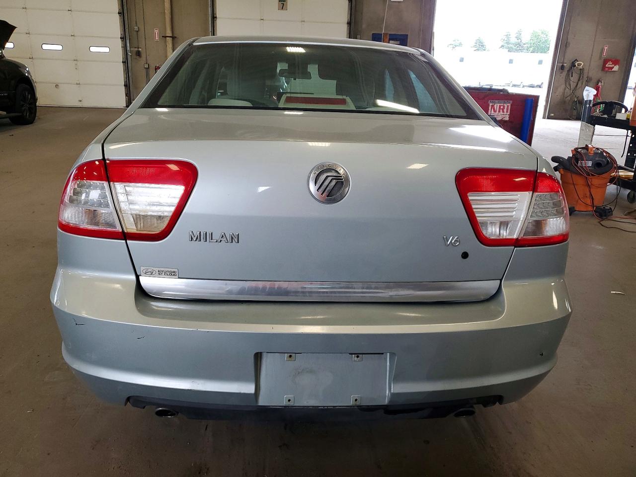 2007 Mercury Milan Silver vin: 3MEHM07157R601385