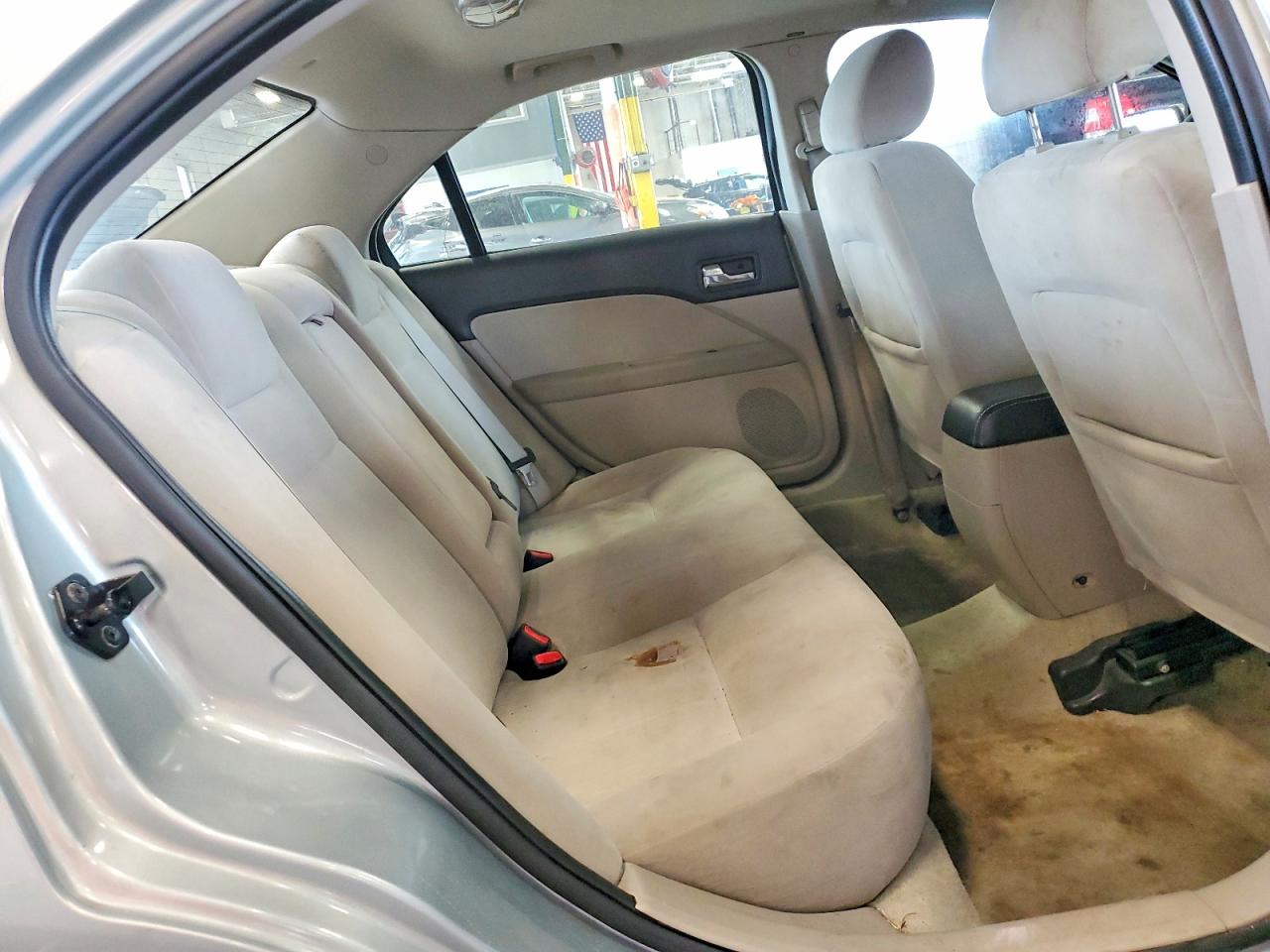 2007 Mercury Milan Silver vin: 3MEHM07157R601385