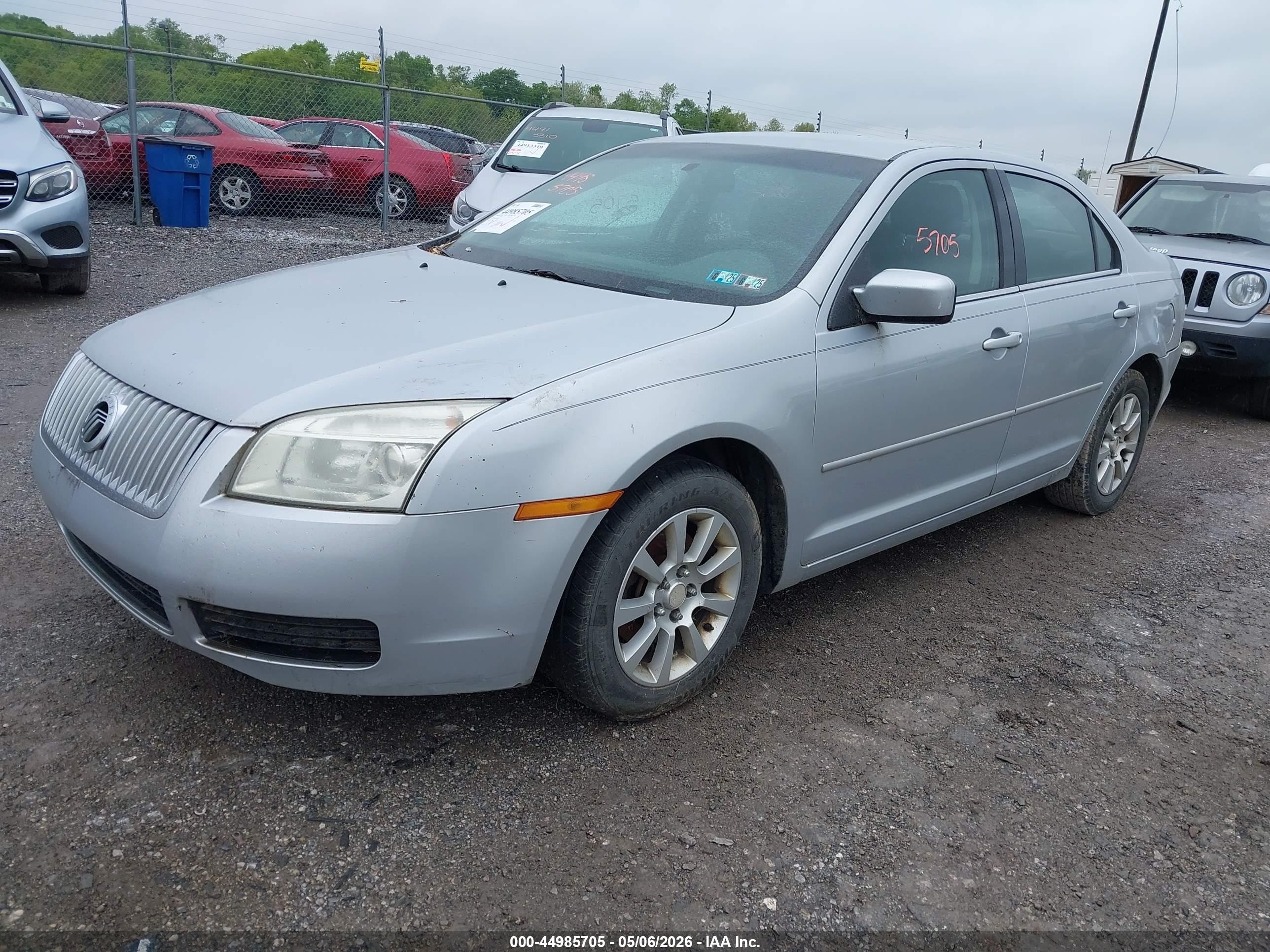 2006 Mercury Milan V6 Silver vin: 3MEHM07196R660695