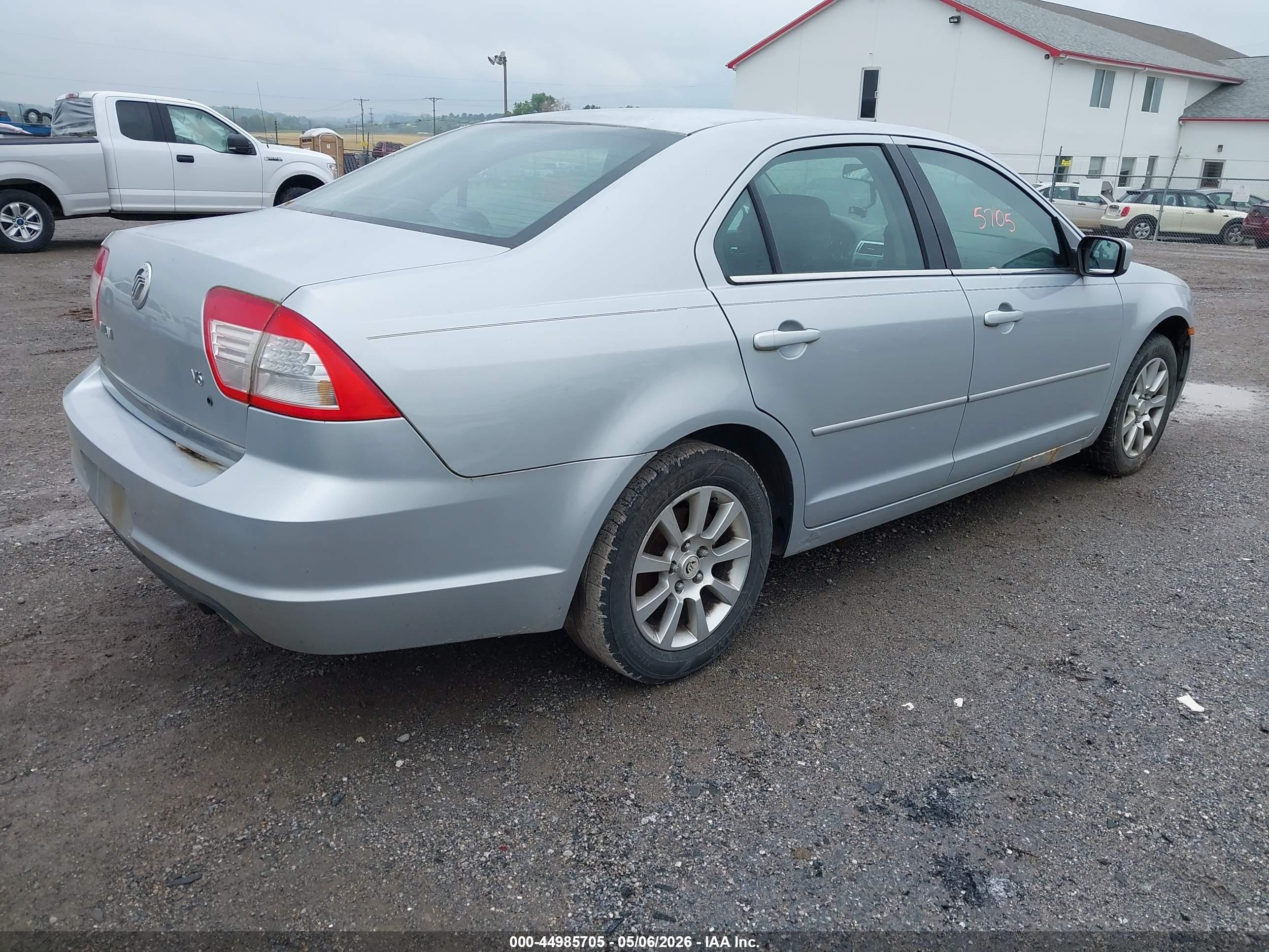 2006 Mercury Milan V6 Silver vin: 3MEHM07196R660695