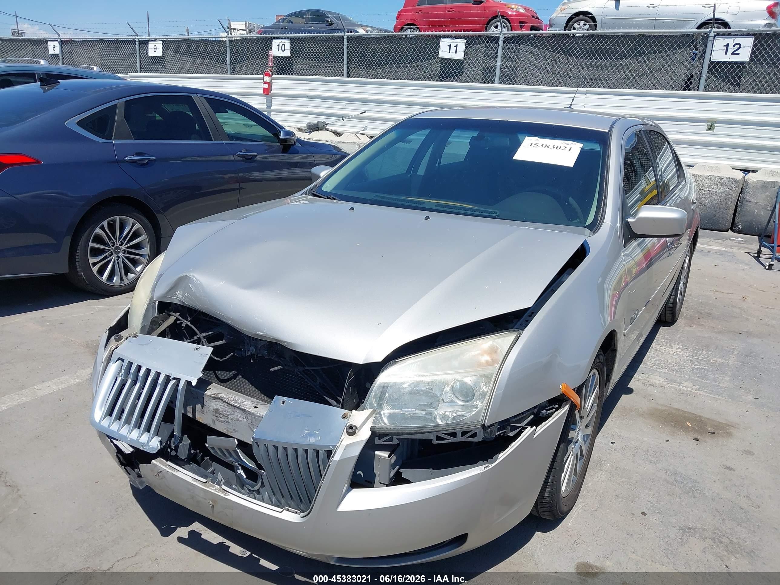 2008 Mercury Milan V6 Silver vin: 3MEHM07198R600600