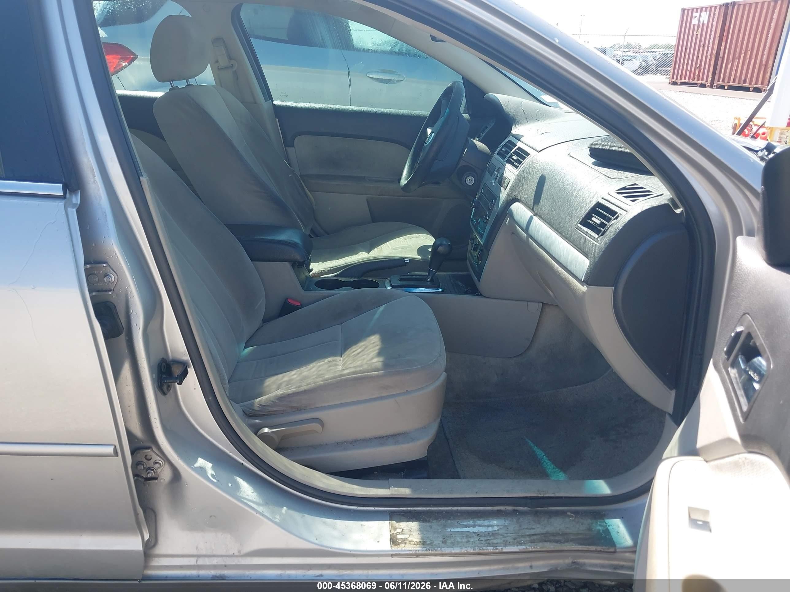 2008 Mercury Milan V6 Silver vin: 3MEHM07198R603139