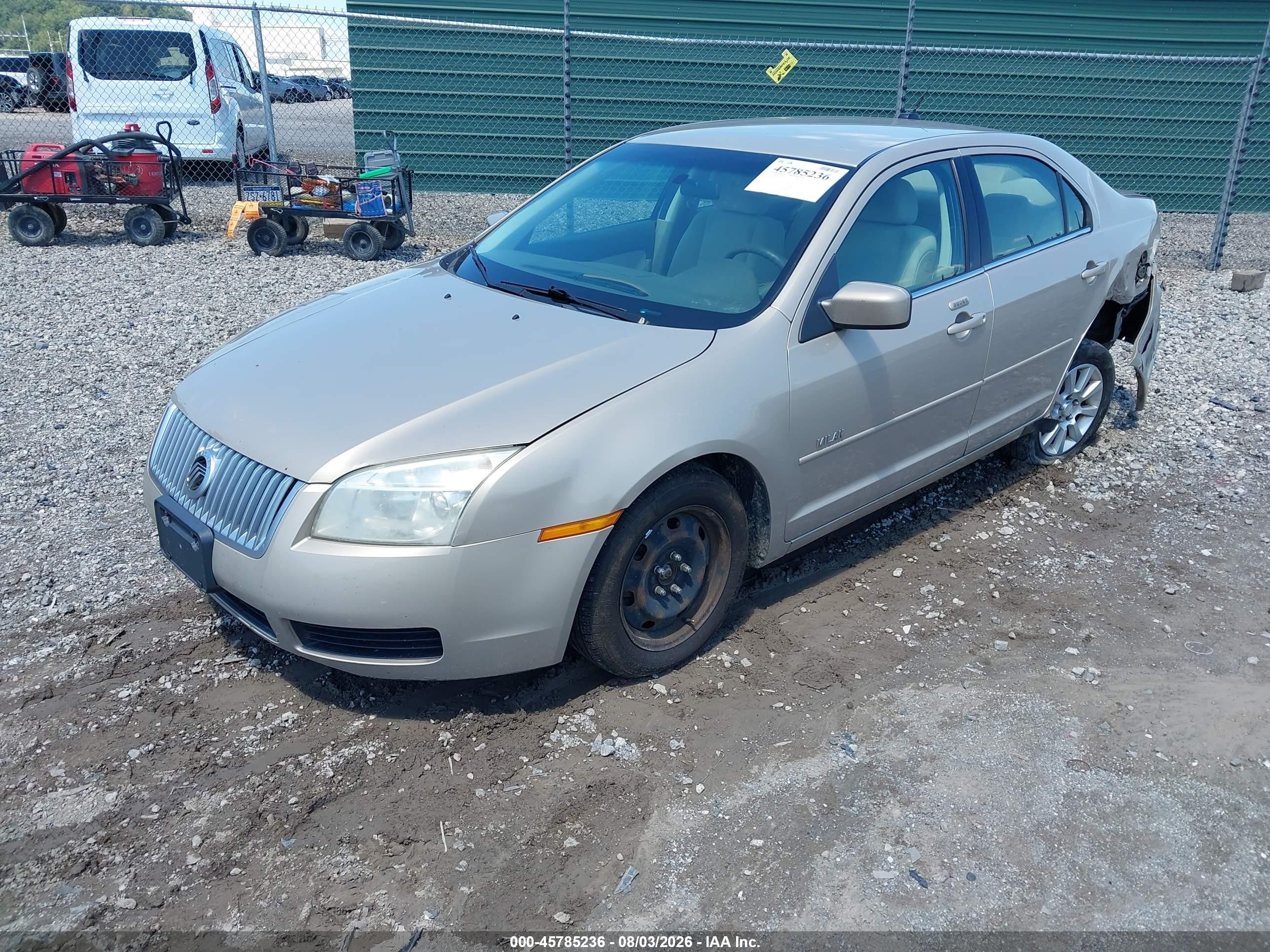2008 Mercury Milan V6 Gold vin: 3MEHM071X8R610732
