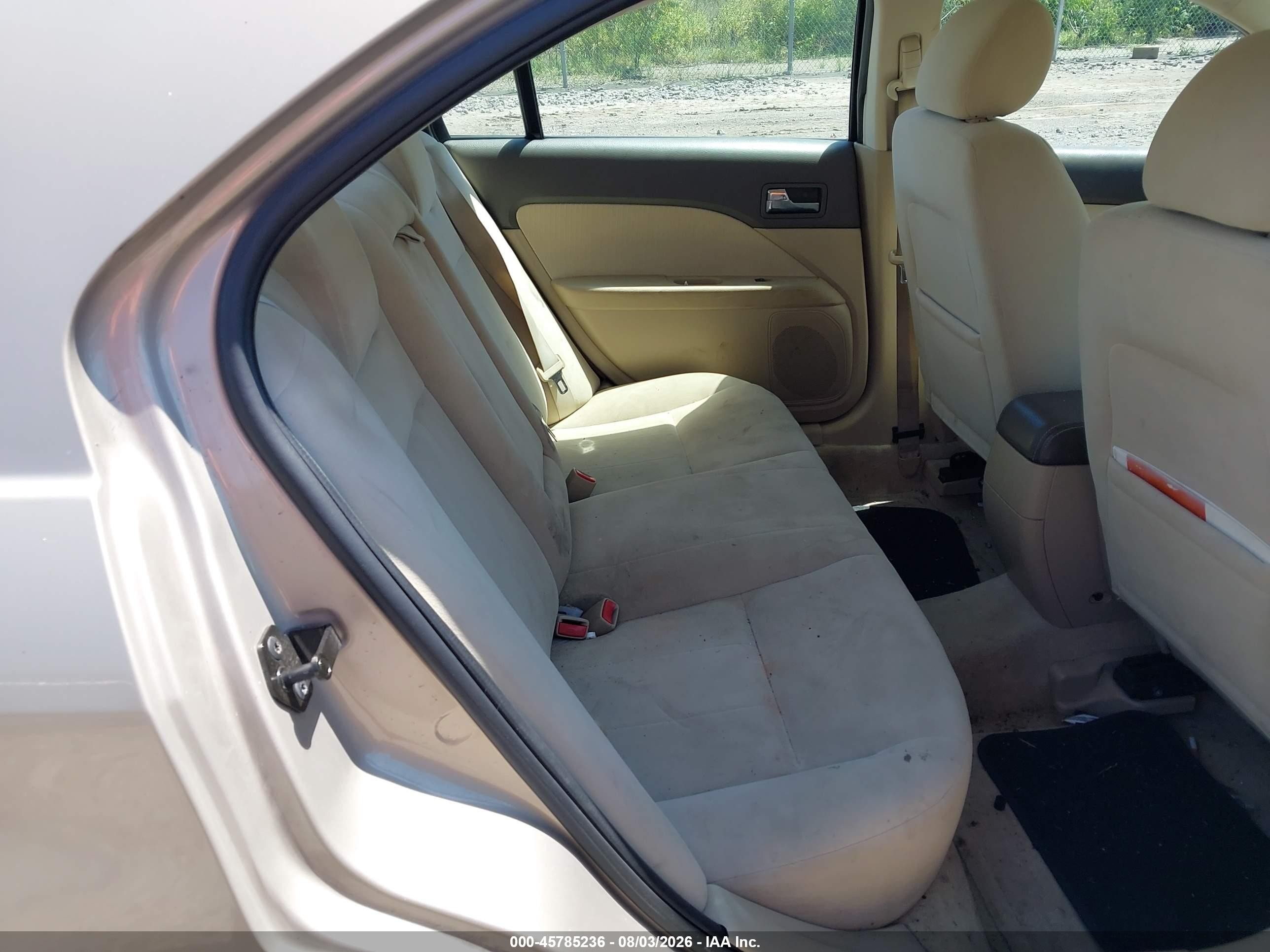 2008 Mercury Milan V6 Gold vin: 3MEHM071X8R610732