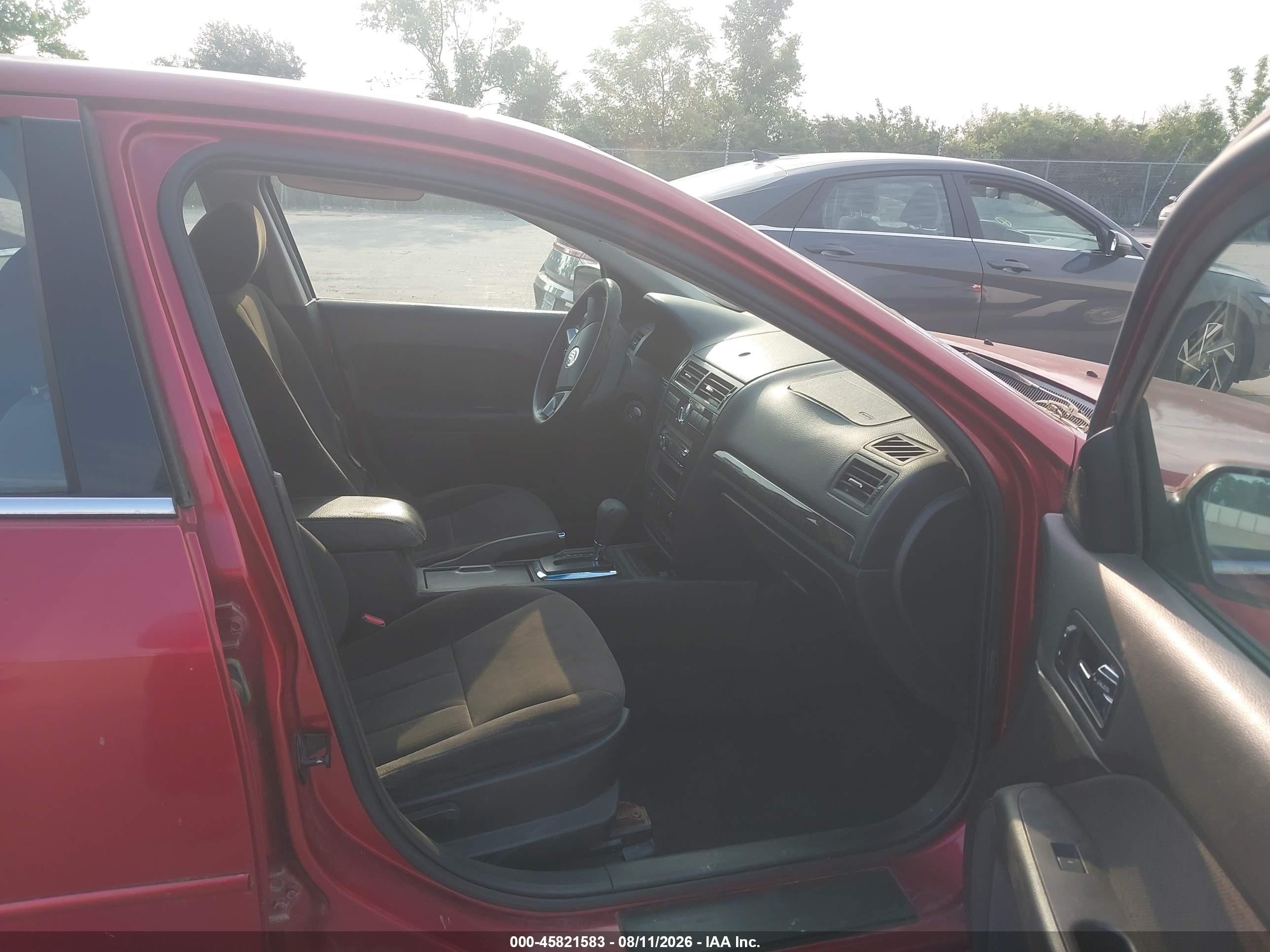 2007 Mercury Milan I4 (100a) Red vin: 3MEHM07Z17R600658