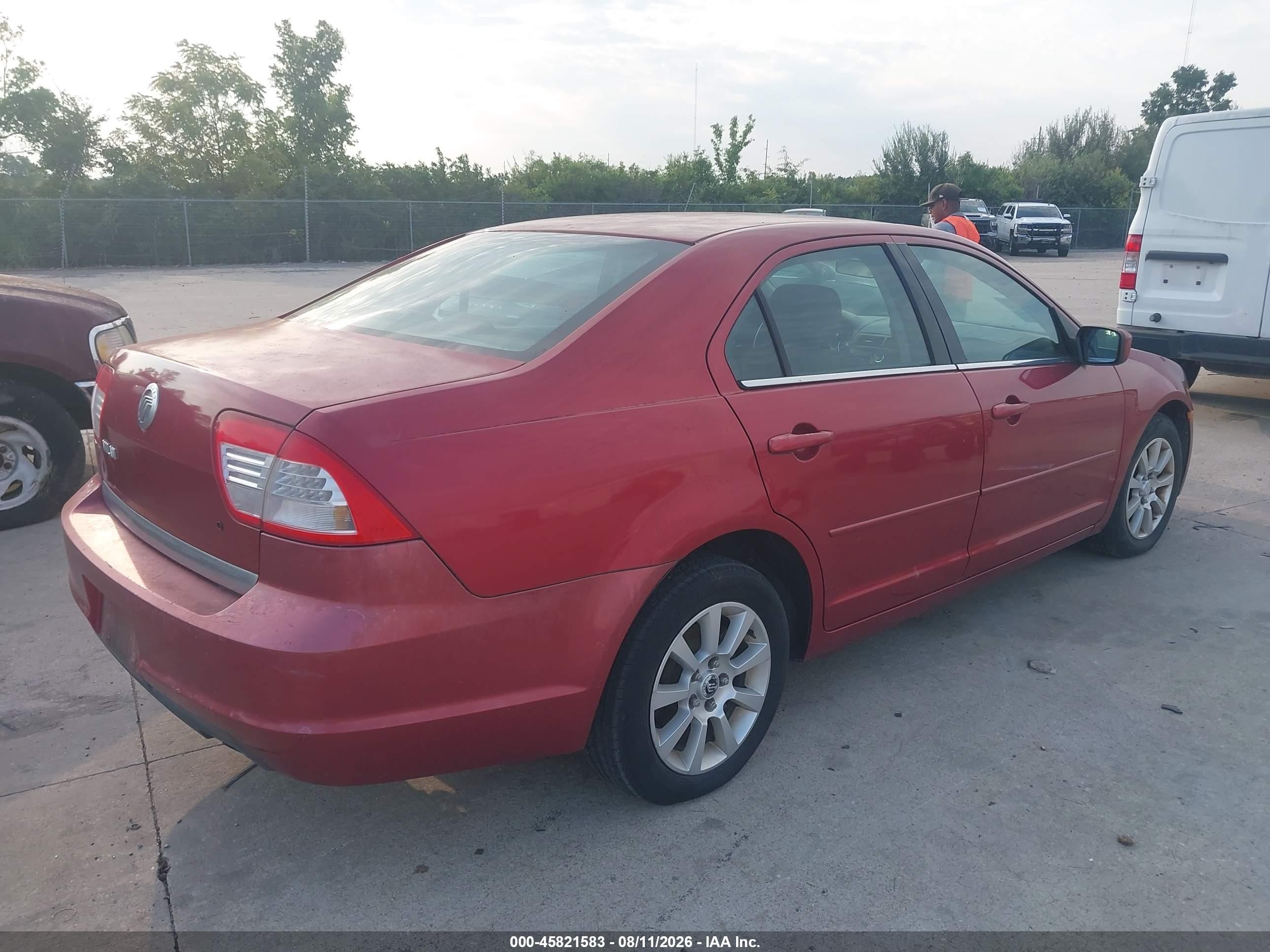 2007 Mercury Milan I4 (100a) Red vin: 3MEHM07Z17R600658
