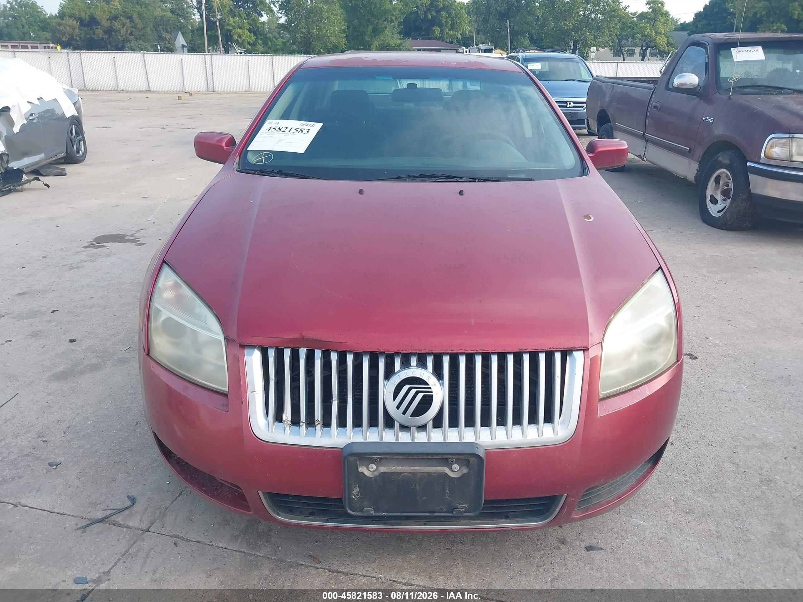 2007 Mercury Milan I4 (100a) Red vin: 3MEHM07Z17R600658