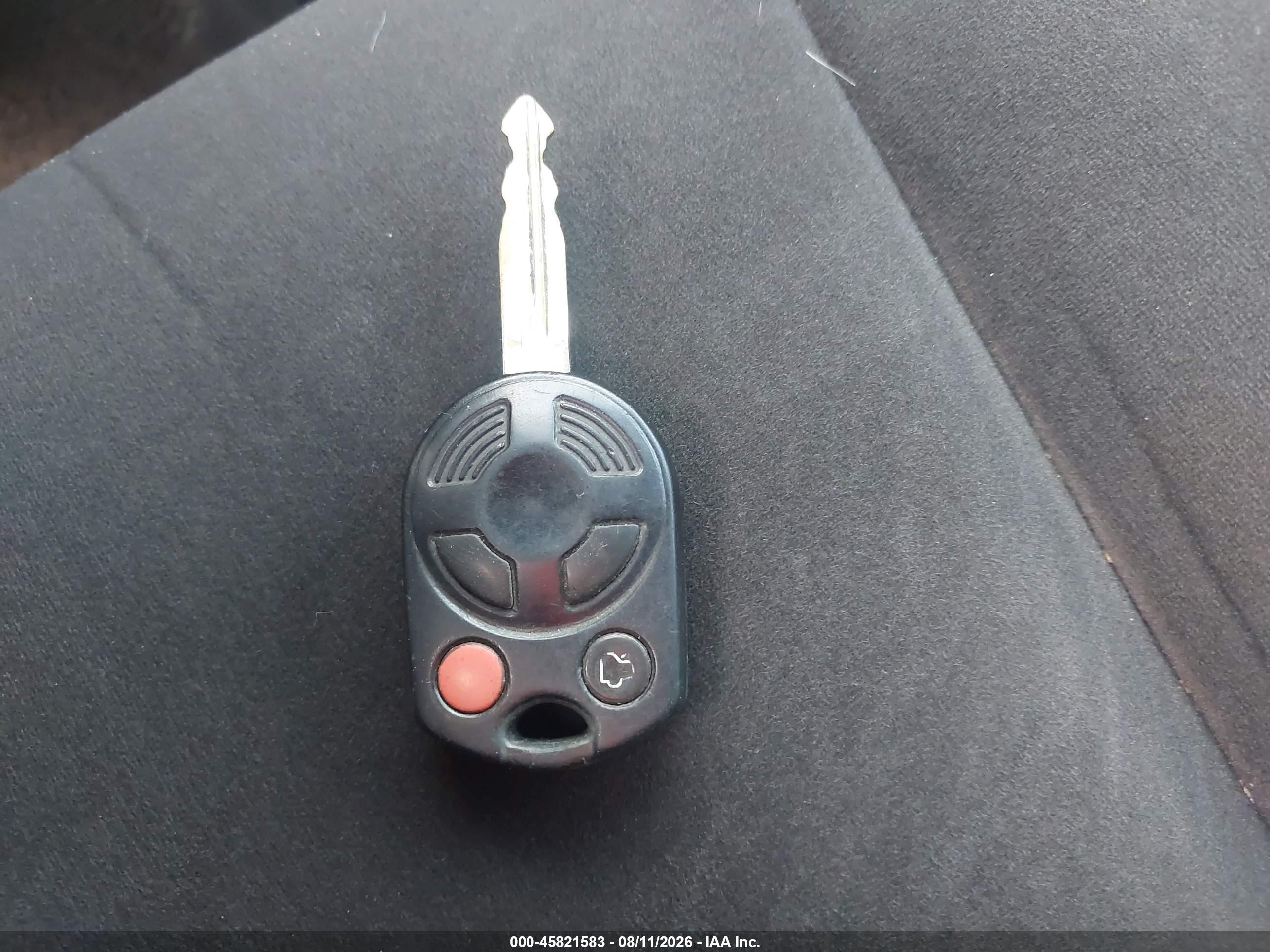2007 Mercury Milan I4 (100a) Red vin: 3MEHM07Z17R600658