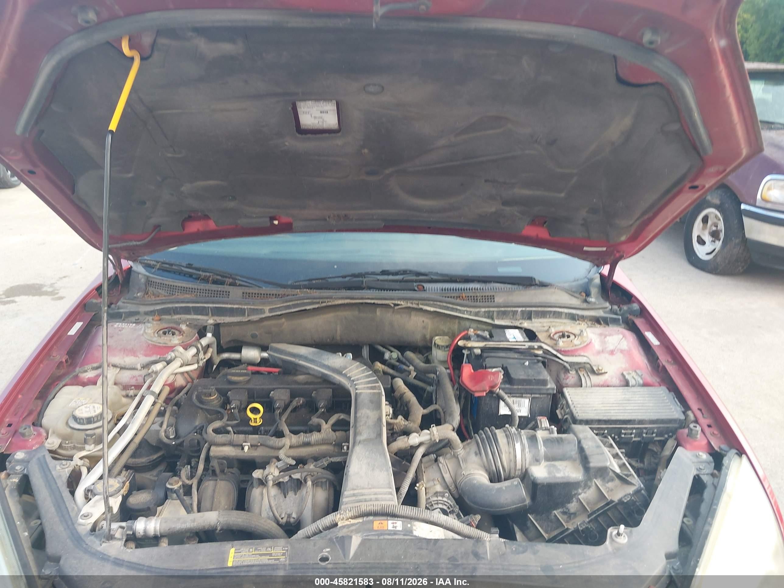 2007 Mercury Milan I4 (100a) Red vin: 3MEHM07Z17R600658