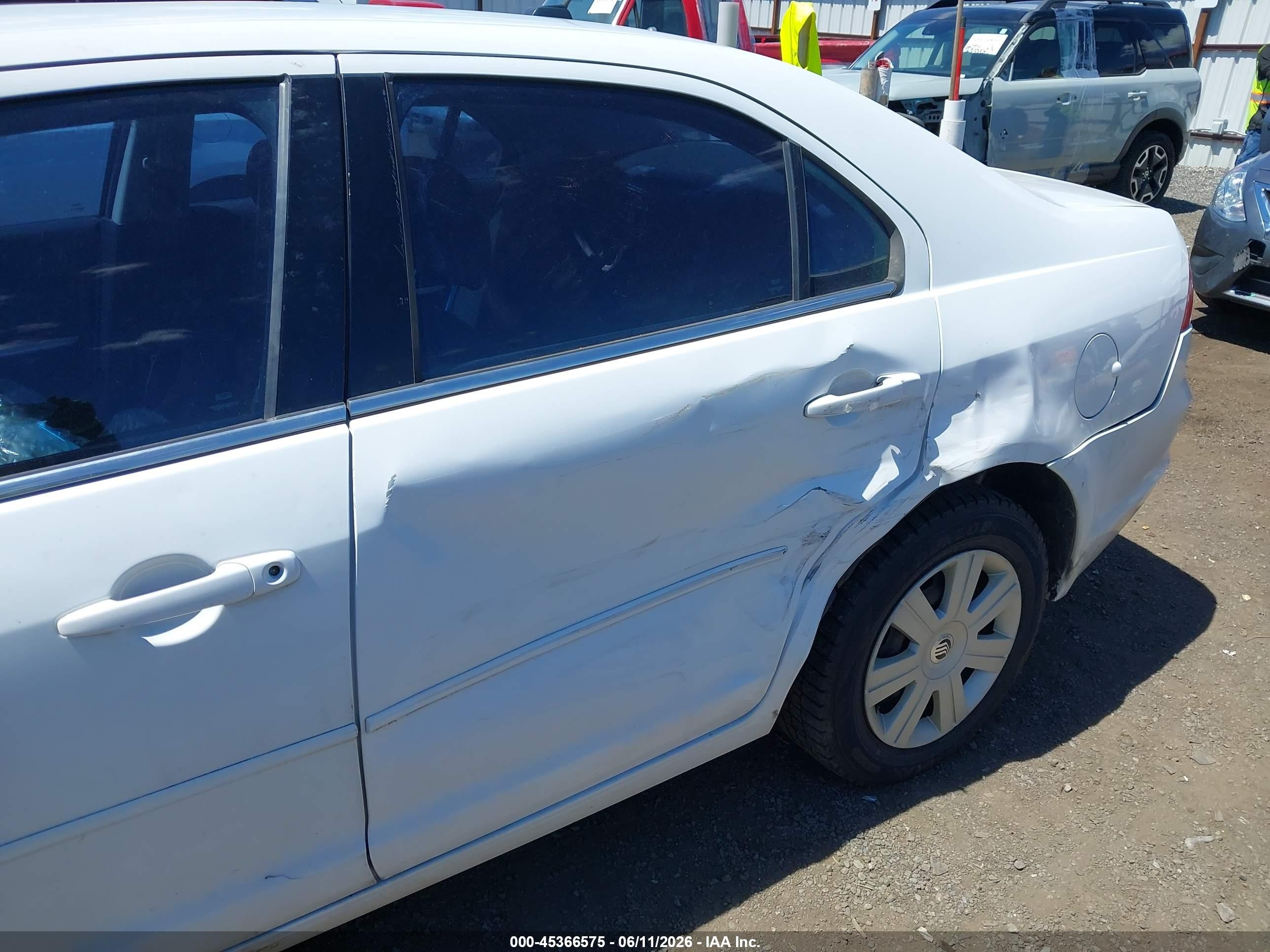 2007 Mercury Milan I4 (100a) White vin: 3MEHM07Z27R628579