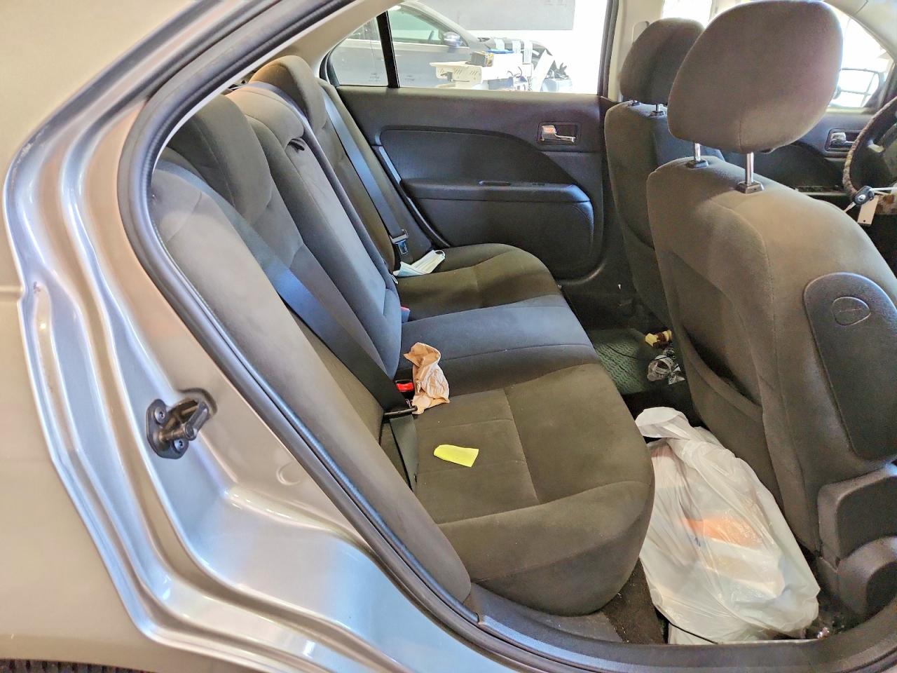 2008 Mercury Milan Gray vin: 3MEHM07Z28R636411