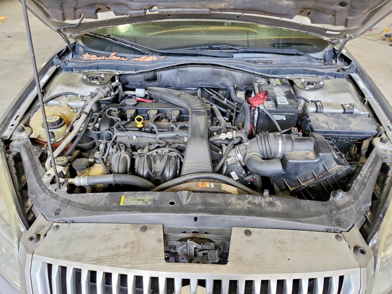 2008 Mercury Milan Gray vin: 3MEHM07Z28R636411