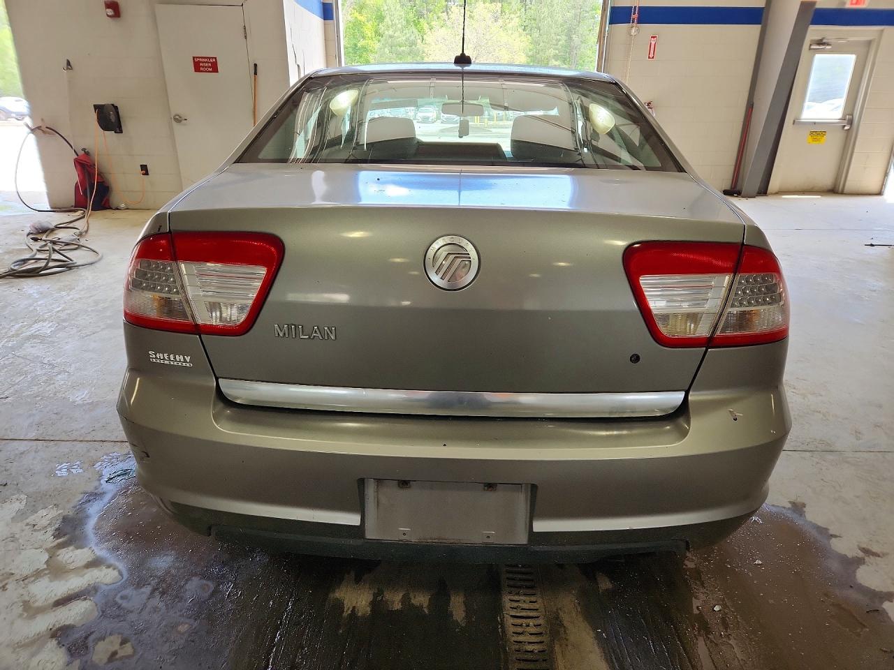 2008 Mercury Milan Gray vin: 3MEHM07Z28R636411