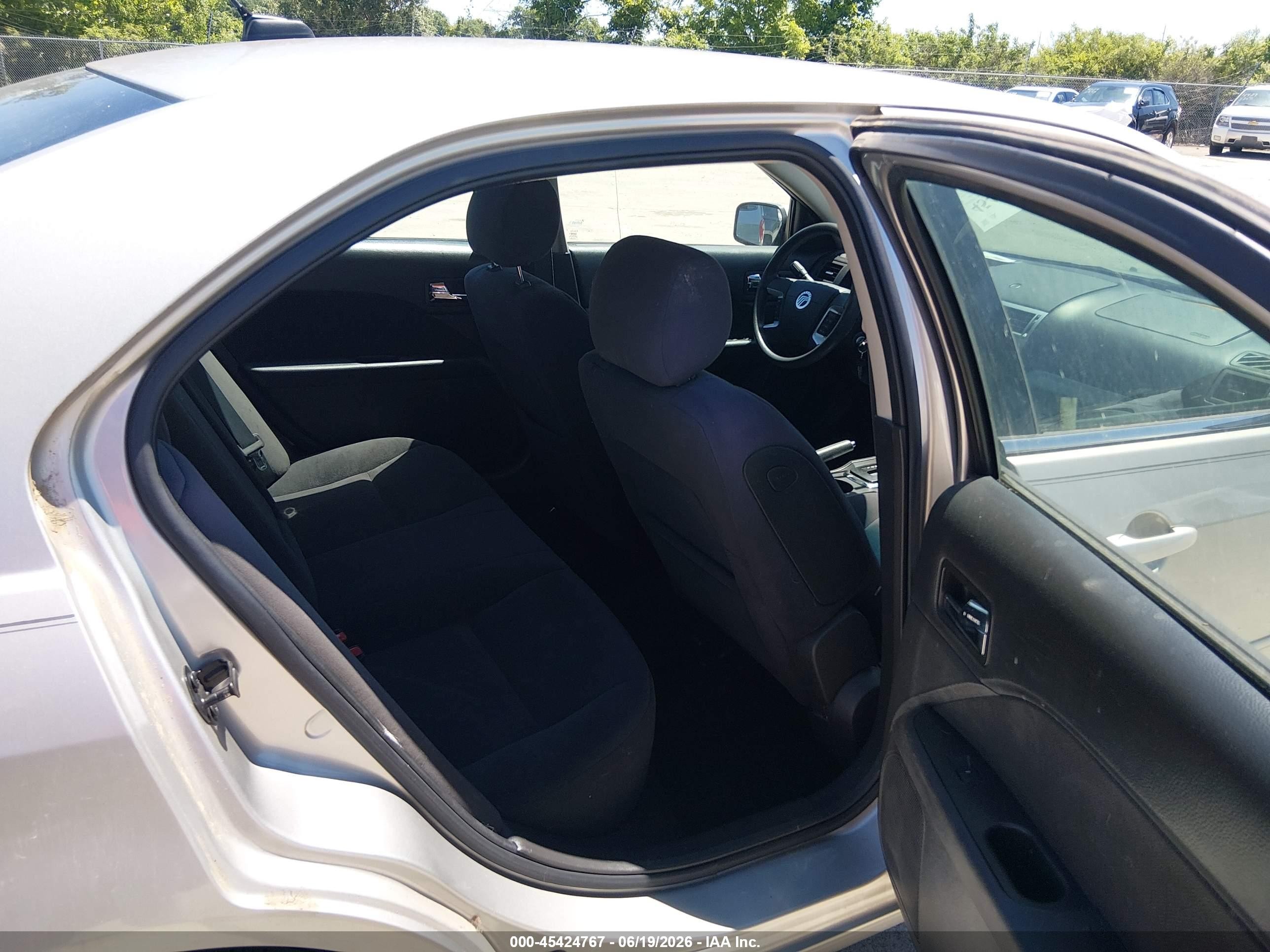 2008 Mercury Milan I4 Gray vin: 3MEHM07Z58R663800