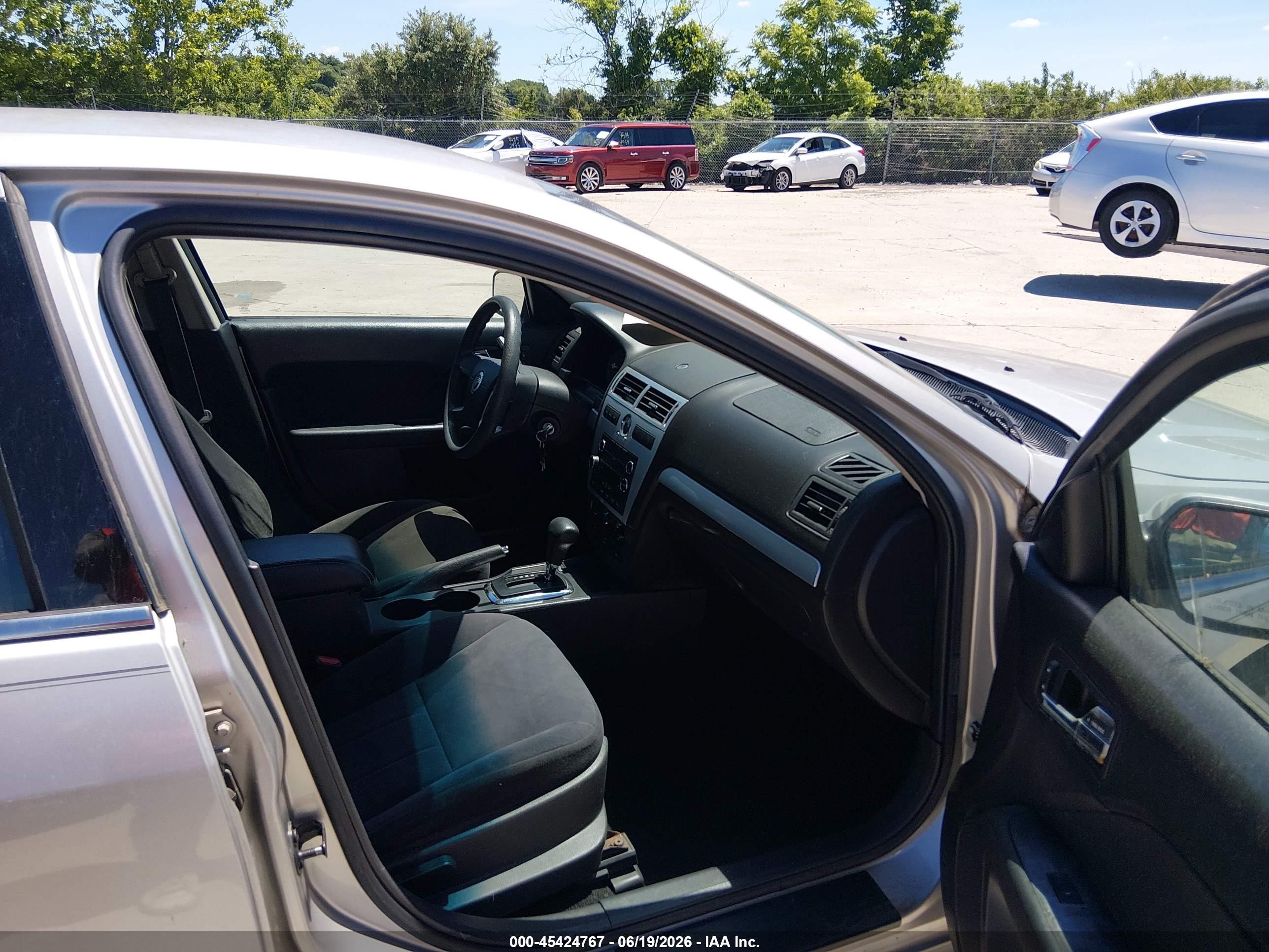 2008 Mercury Milan I4 Gray vin: 3MEHM07Z58R663800