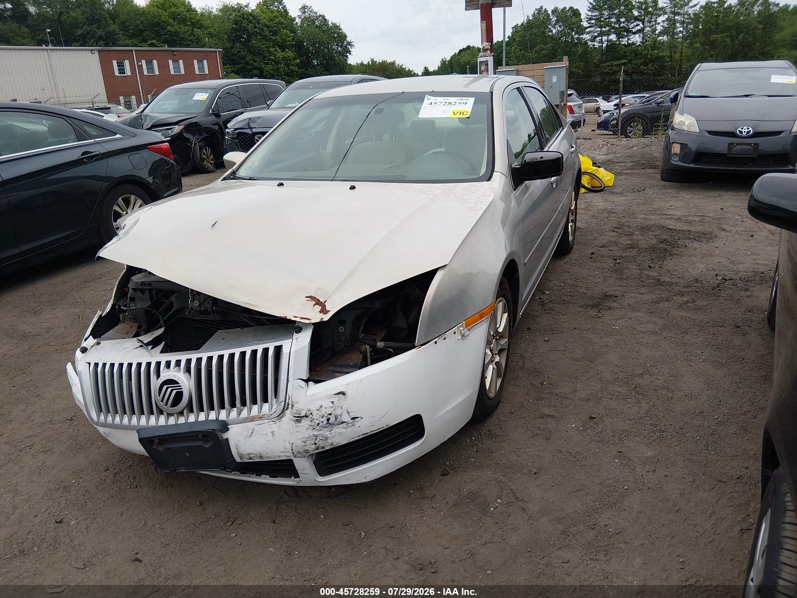 2009 Mercury Milan I4 Silver vin: 3MEHM07Z59R623928