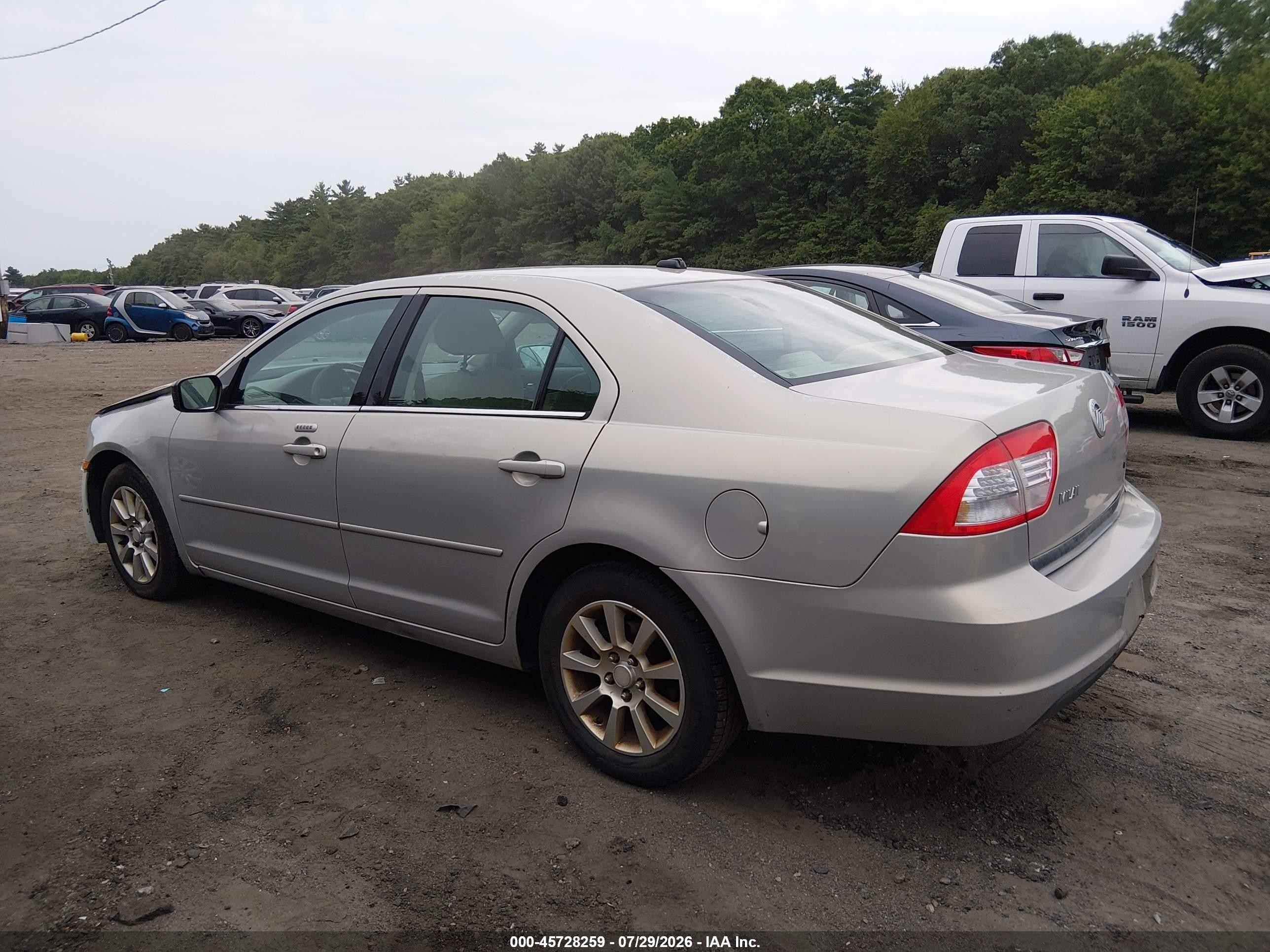2009 Mercury Milan I4 Silver vin: 3MEHM07Z59R623928