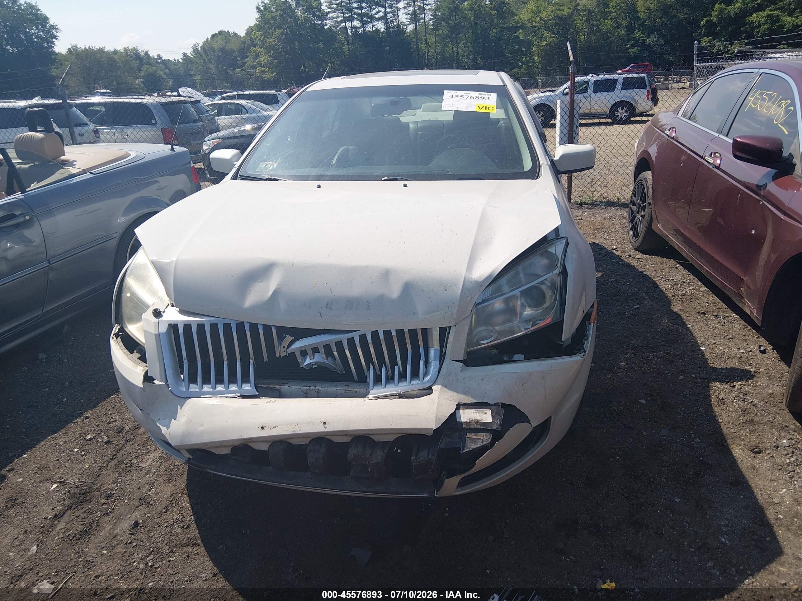 2008 Mercury Milan V6 Premier White vin: 3MEHM08108R654432