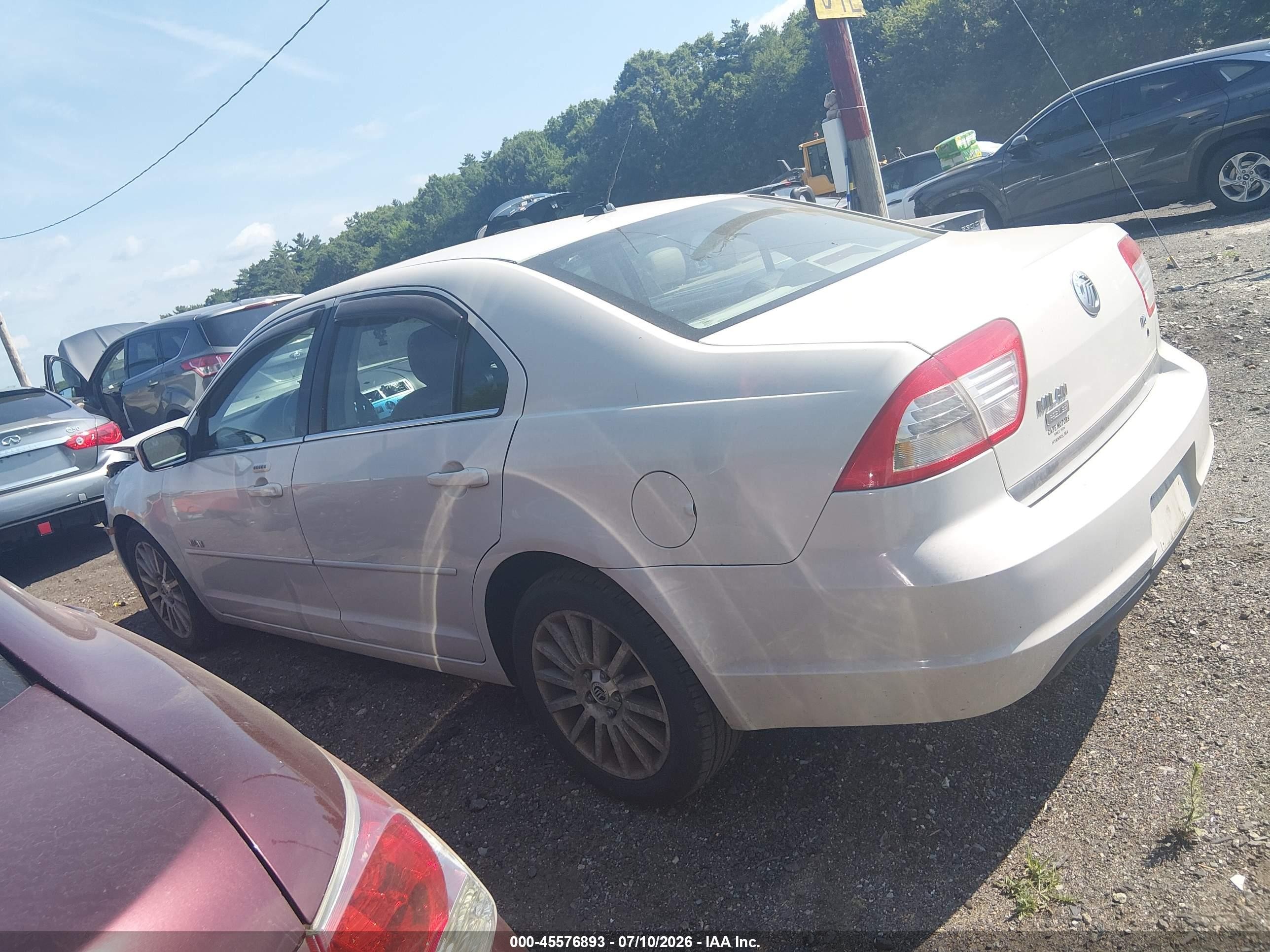 2008 Mercury Milan V6 Premier White vin: 3MEHM08108R654432