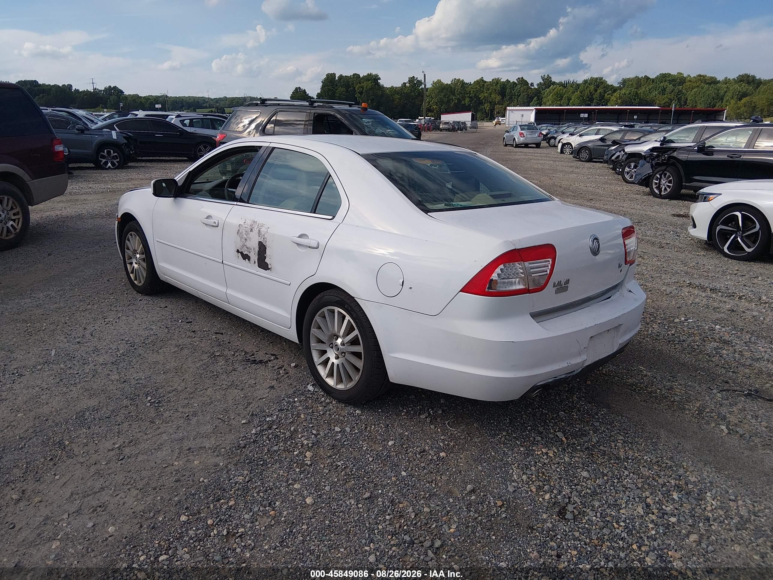 2007 Mercury Milan Premier White vin: 3MEHM08117R604010