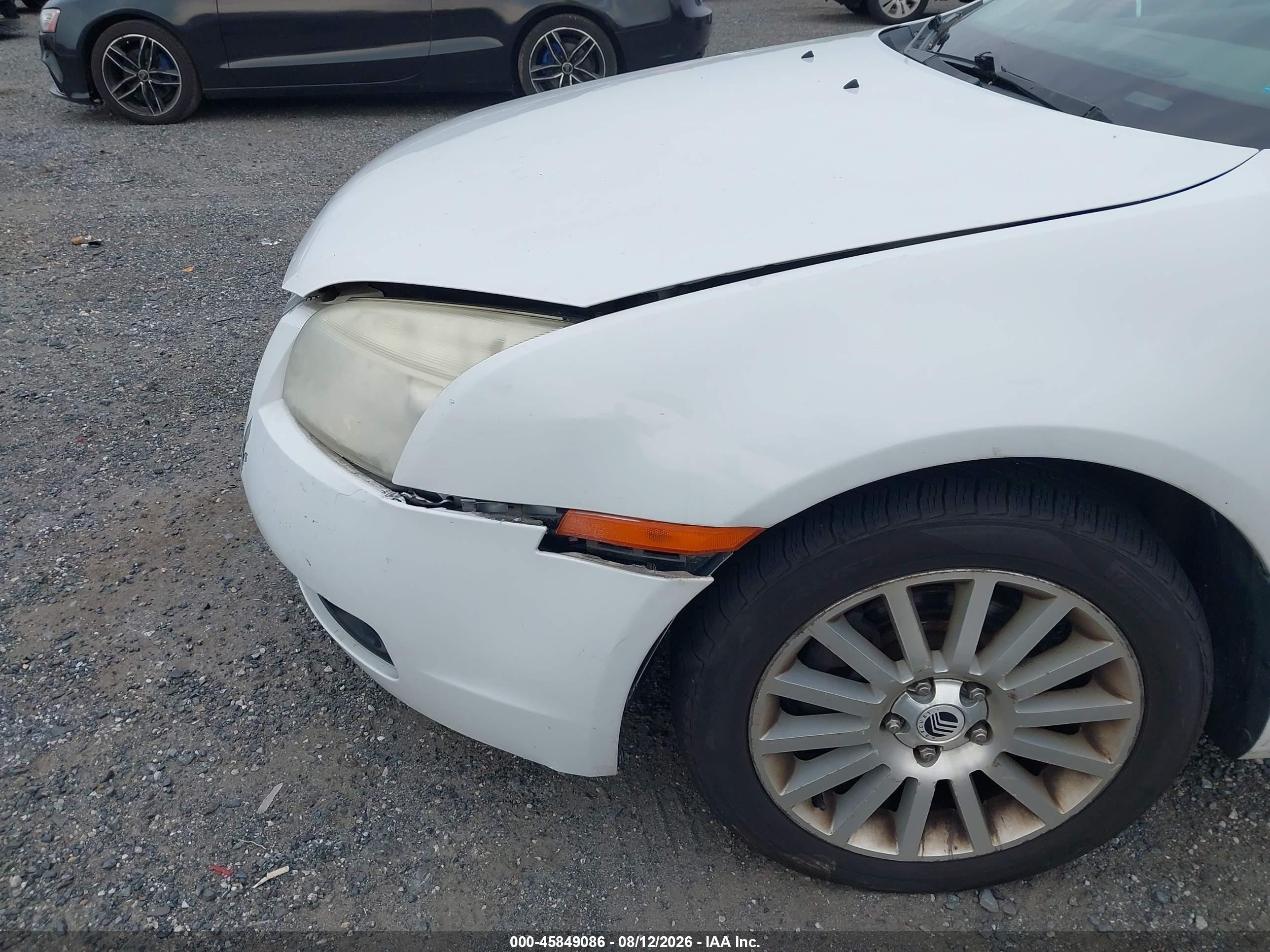 2007 Mercury Milan Premier White vin: 3MEHM08117R604010
