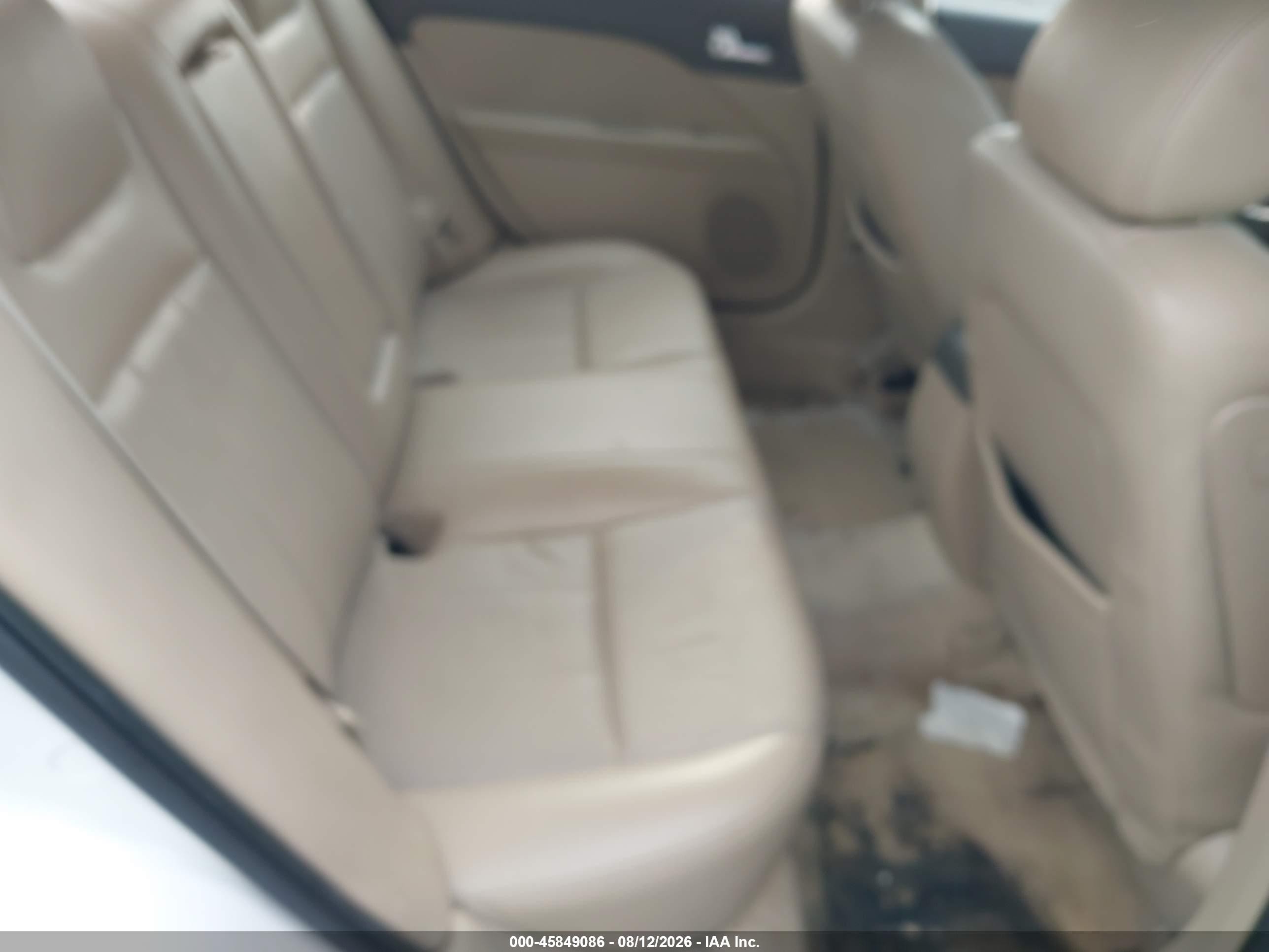 2007 Mercury Milan Premier White vin: 3MEHM08117R604010