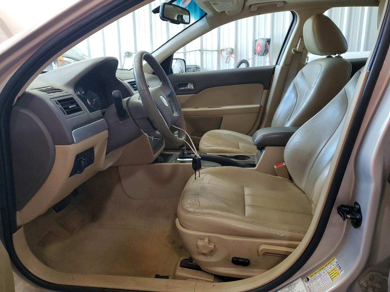 2009 Mercury Milan Premier Silver vin: 3MEHM08119R627063