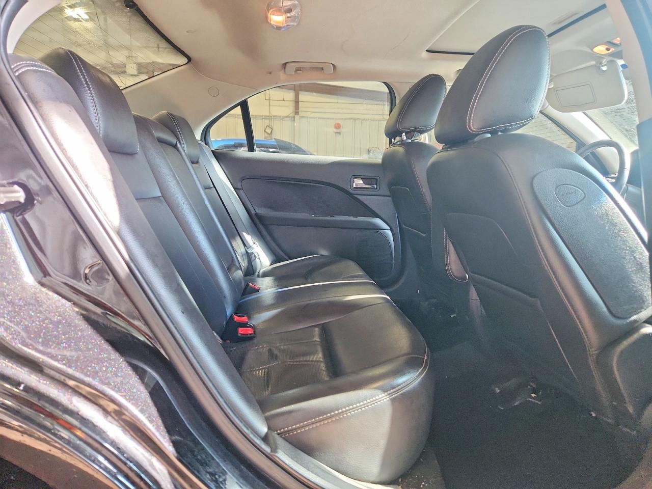 2009 Mercury Milan Premier Черный vin: 3MEHM08119R628598
