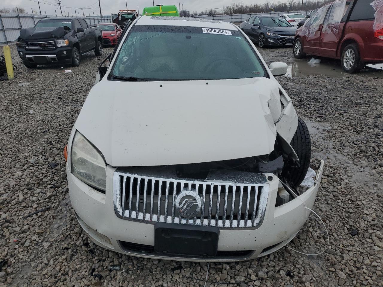 2009 Mercury Milan Premier White vin: 3MEHM08119R632411