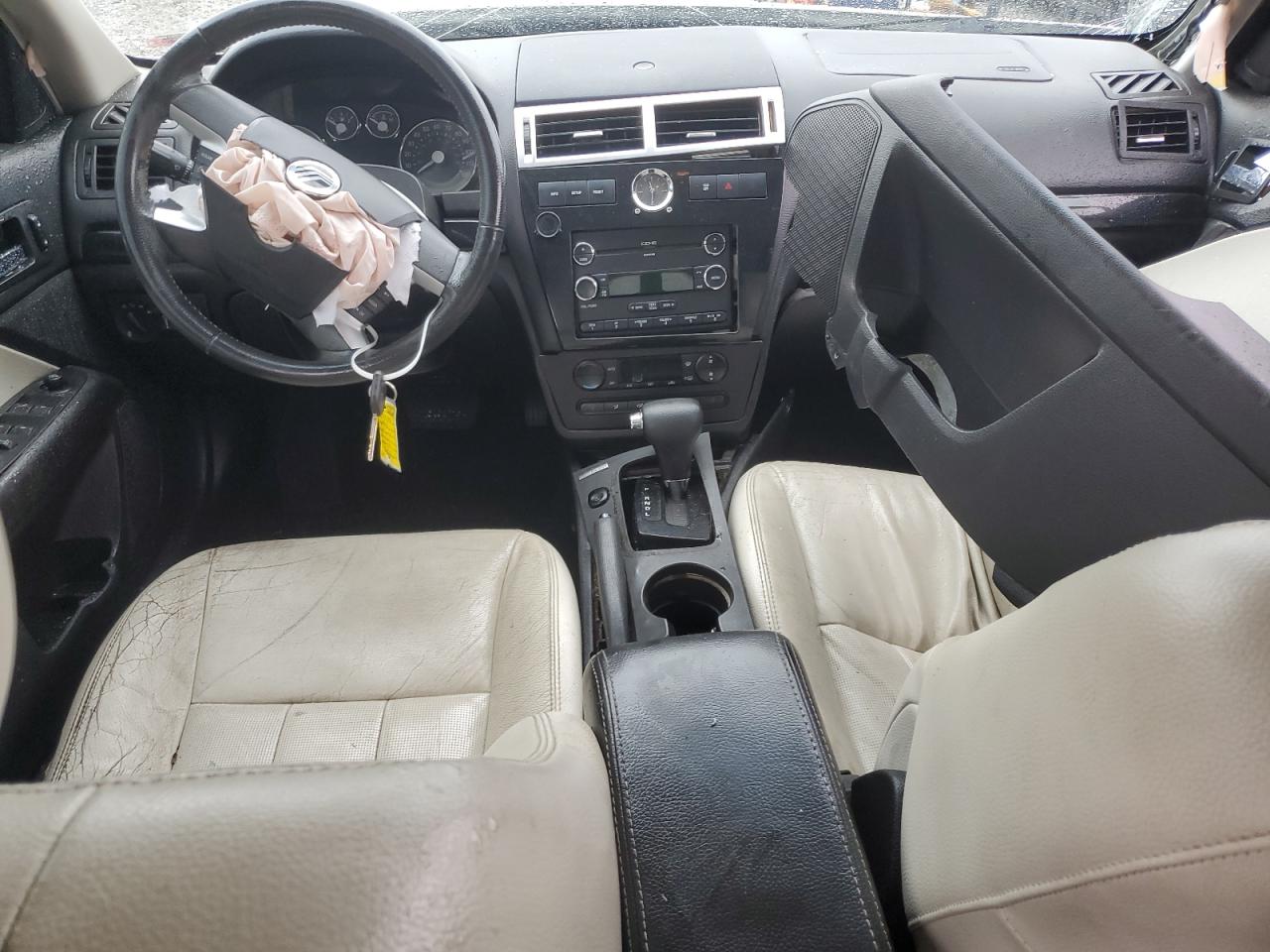 2009 Mercury Milan Premier White vin: 3MEHM08119R632411