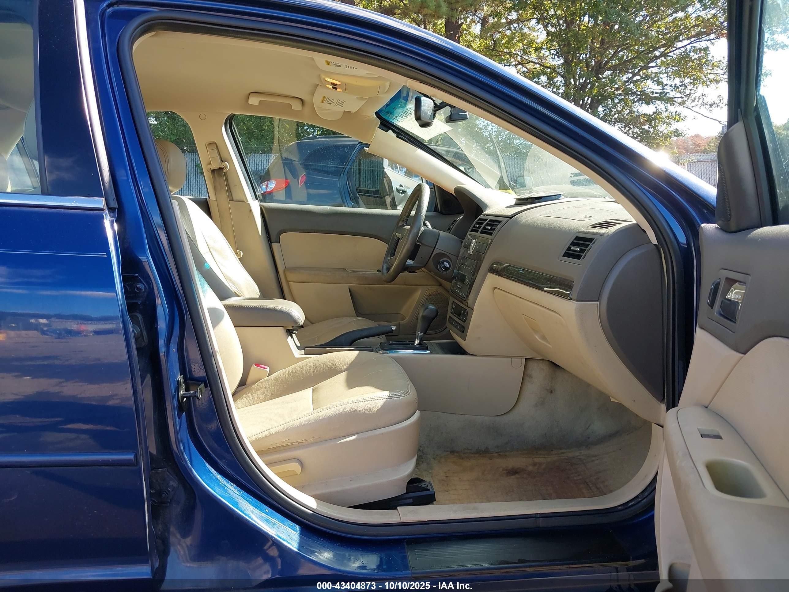 2007 Mercury Milan V6 Premier Dark Blue vin: 3MEHM08137R664872