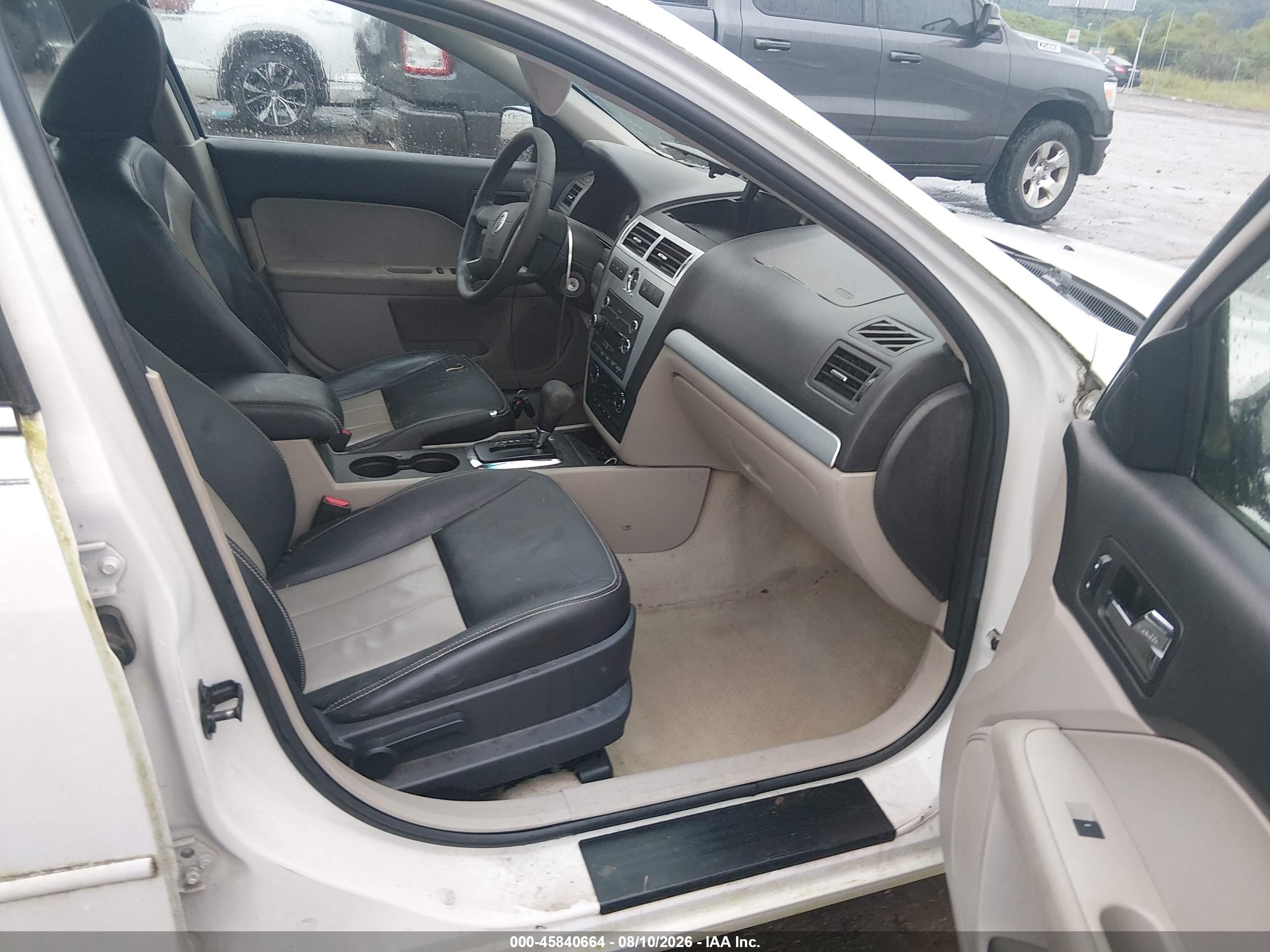 2009 Mercury Milan V6 Premier White vin: 3MEHM08139R600673