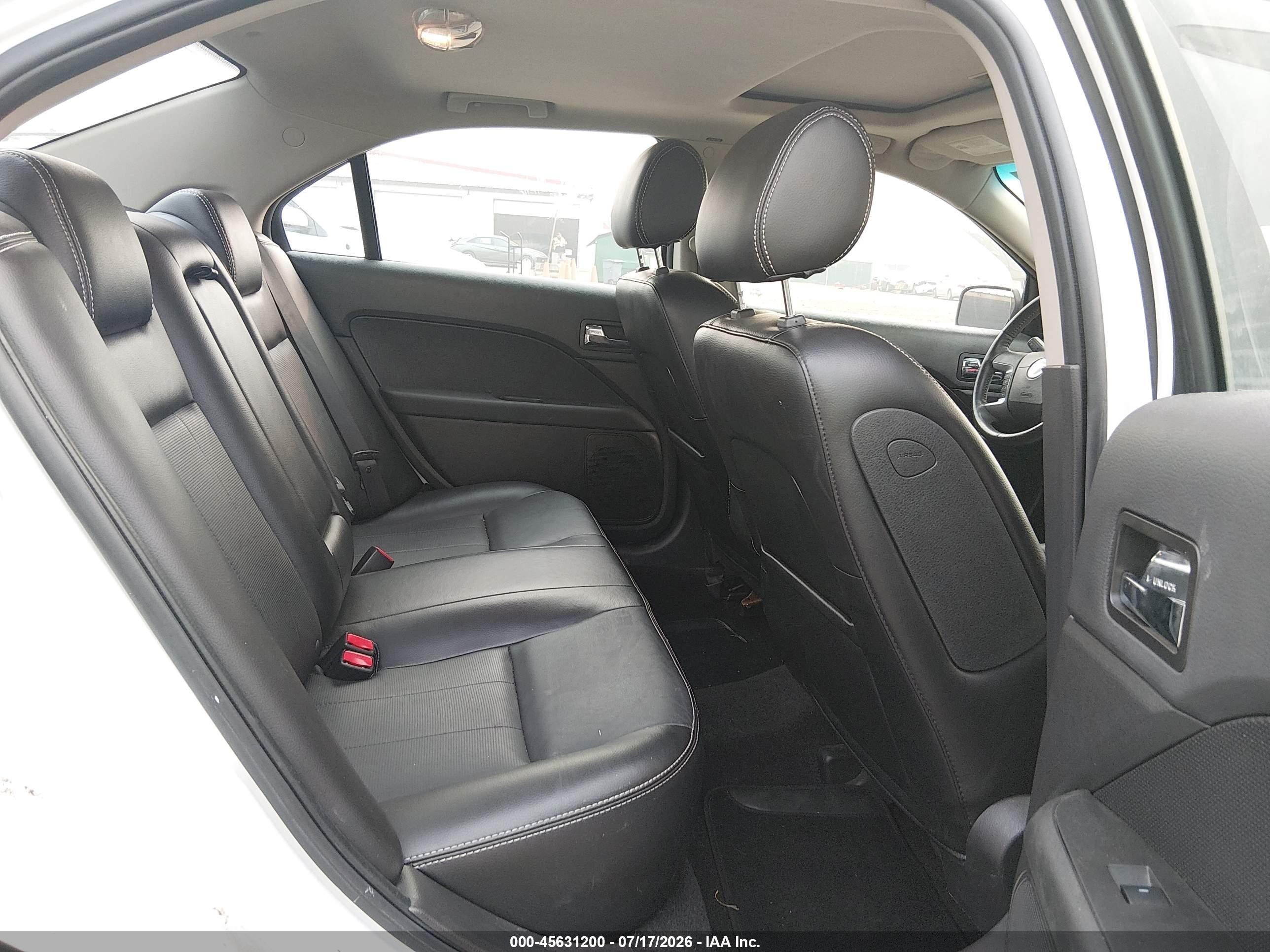 2006 Mercury Milan V6 Premier Белый vin: 3MEHM08146R661364