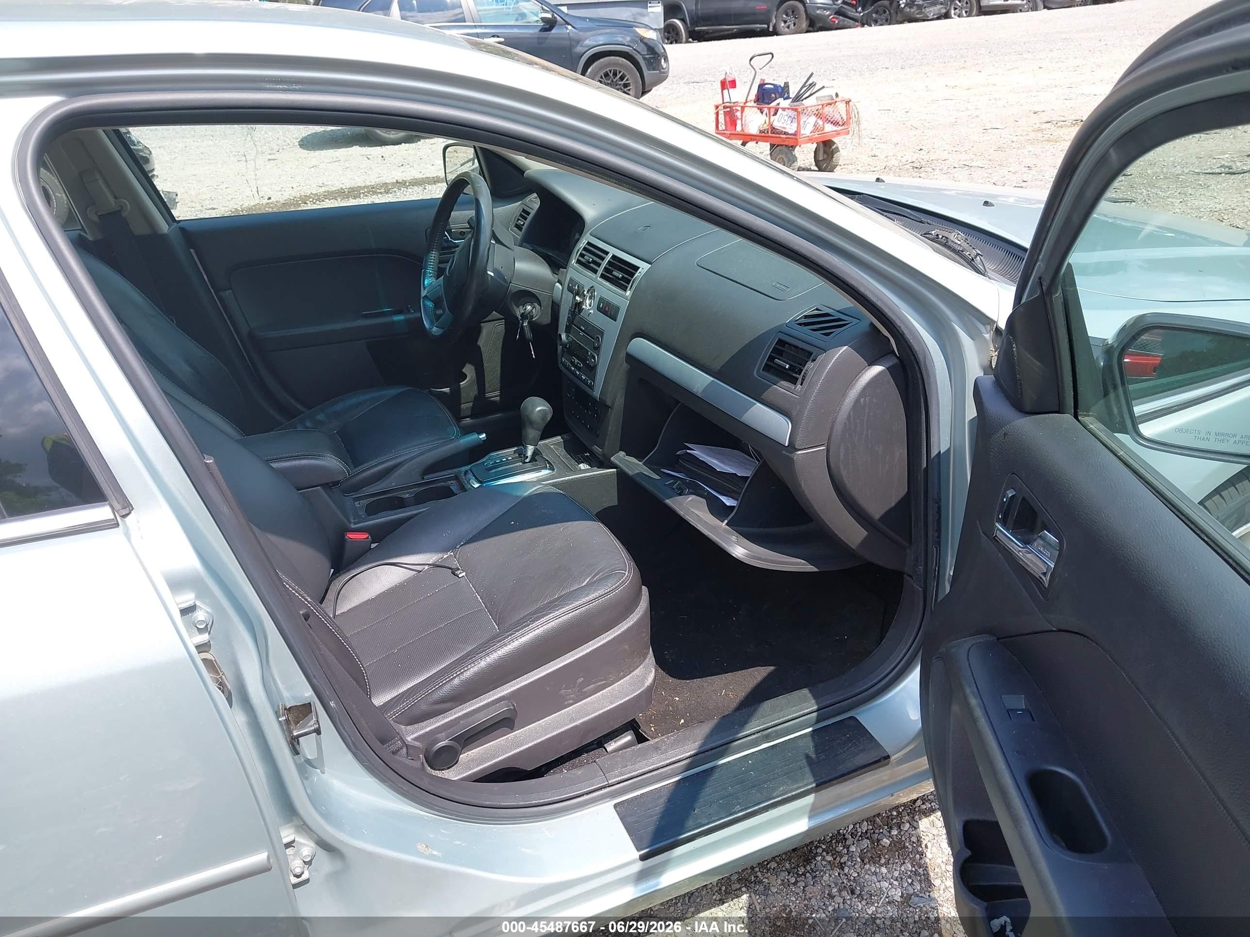 2007 Mercury Milan Premier Серебряный vin: 3MEHM08147R667702