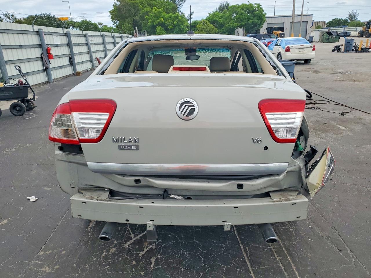 2008 Mercury Milan Premier Gray vin: 3MEHM08148R611180