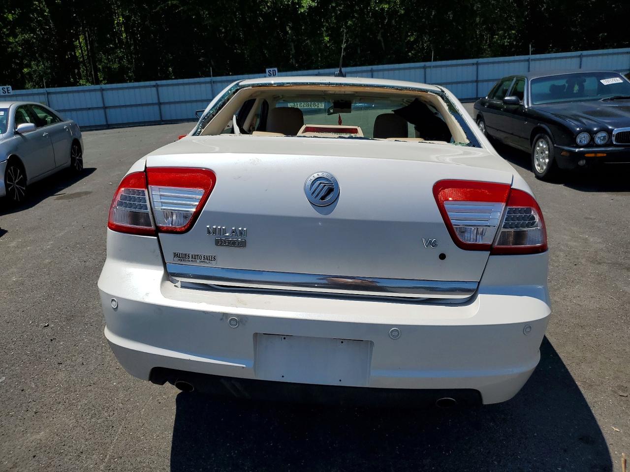 2009 Mercury Milan Premier White vin: 3MEHM08159R632010