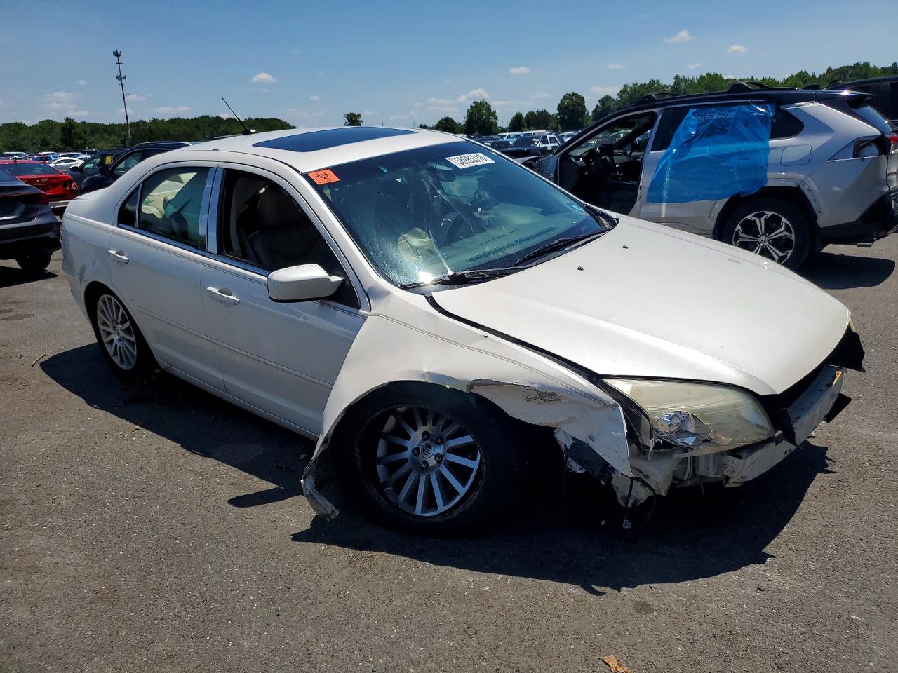2009 Mercury Milan Premier White vin: 3MEHM08159R632010