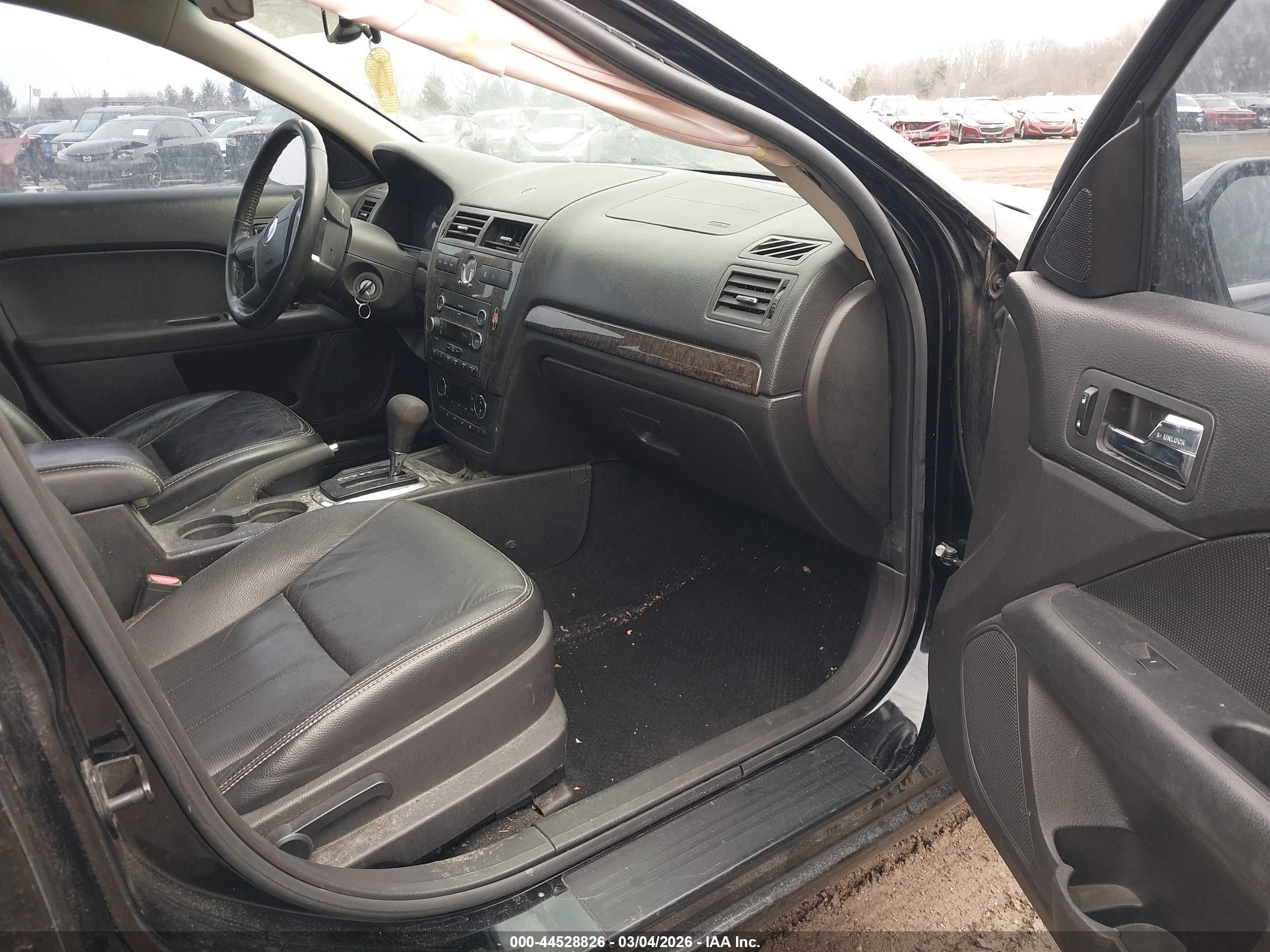 2008 Mercury Milan V6 Premier Black vin: 3MEHM08168R630894