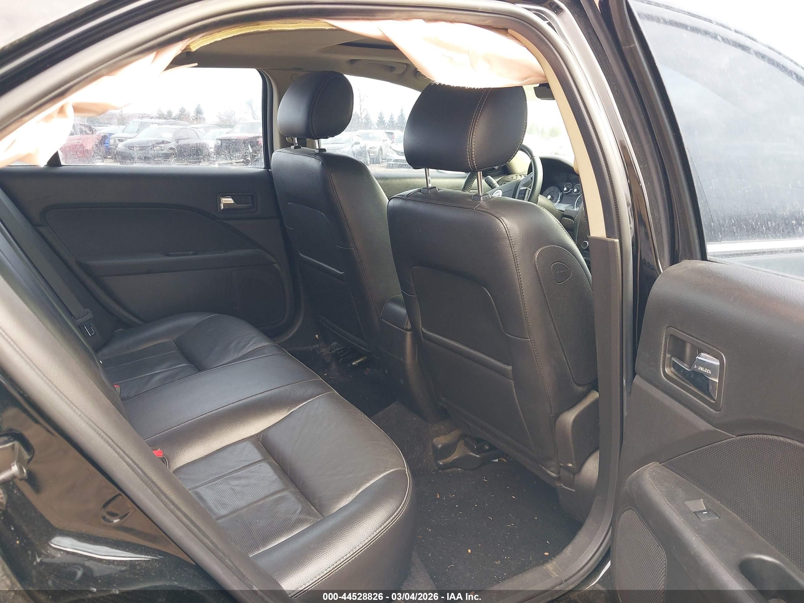 2008 Mercury Milan V6 Premier Black vin: 3MEHM08168R630894