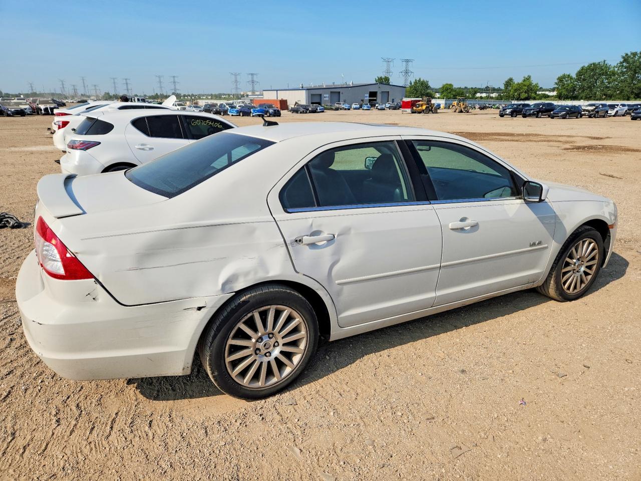 2008 Mercury Milan Premier White vin: 3MEHM08168R660073
