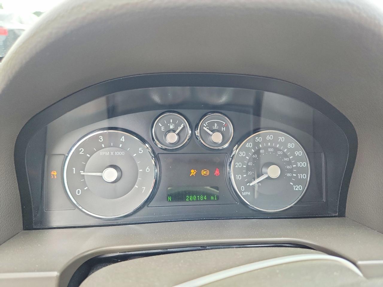 2009 Mercury Milan Premier Белый vin: 3MEHM08169R611196