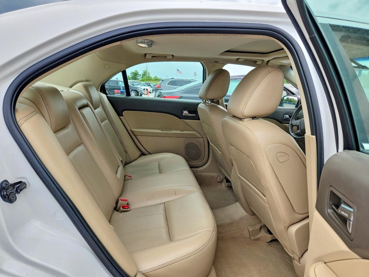 2009 Mercury Milan Premier Белый vin: 3MEHM08169R611196