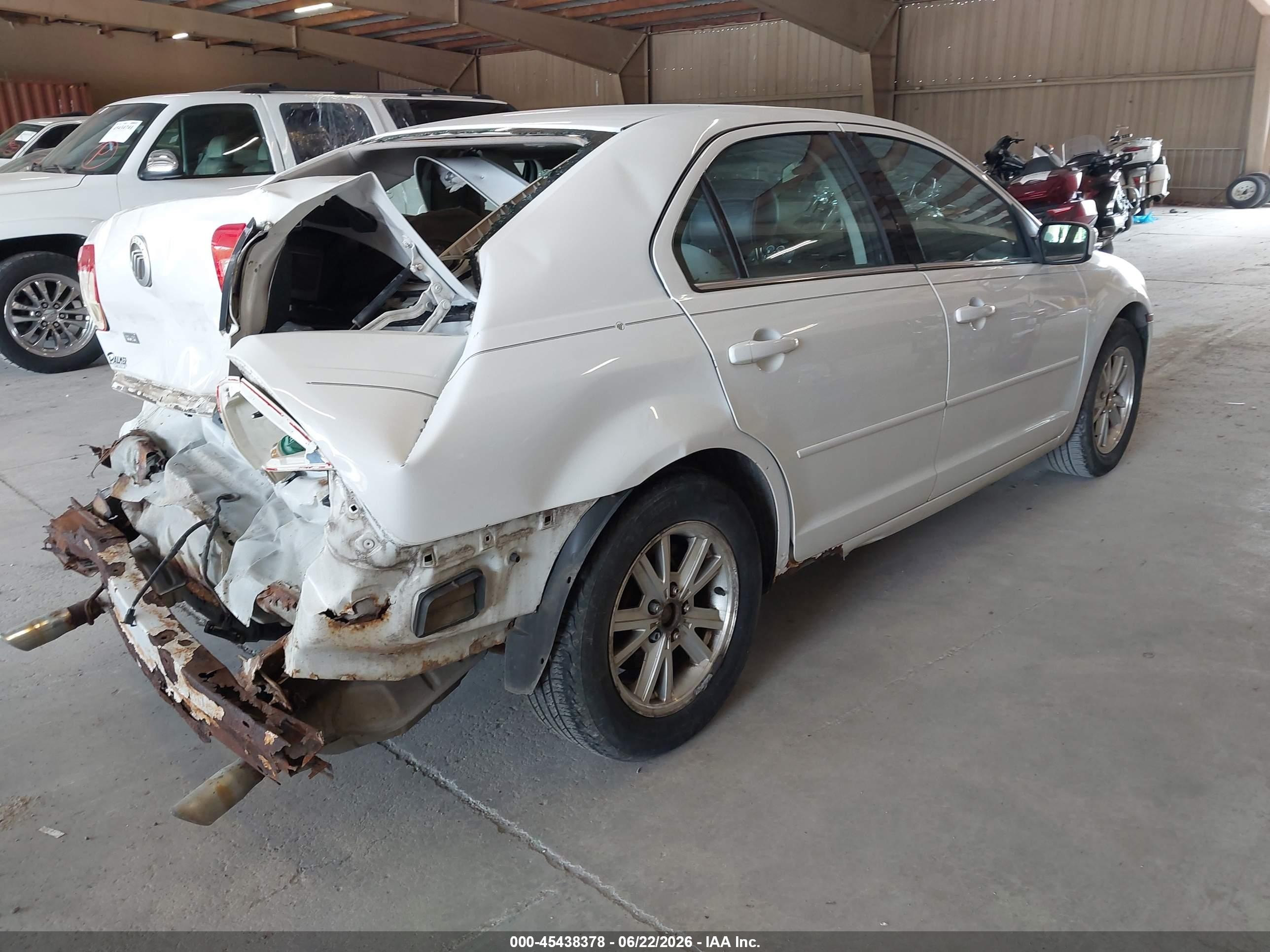 2006 Mercury Milan V6 Premier White vin: 3MEHM08186R601488