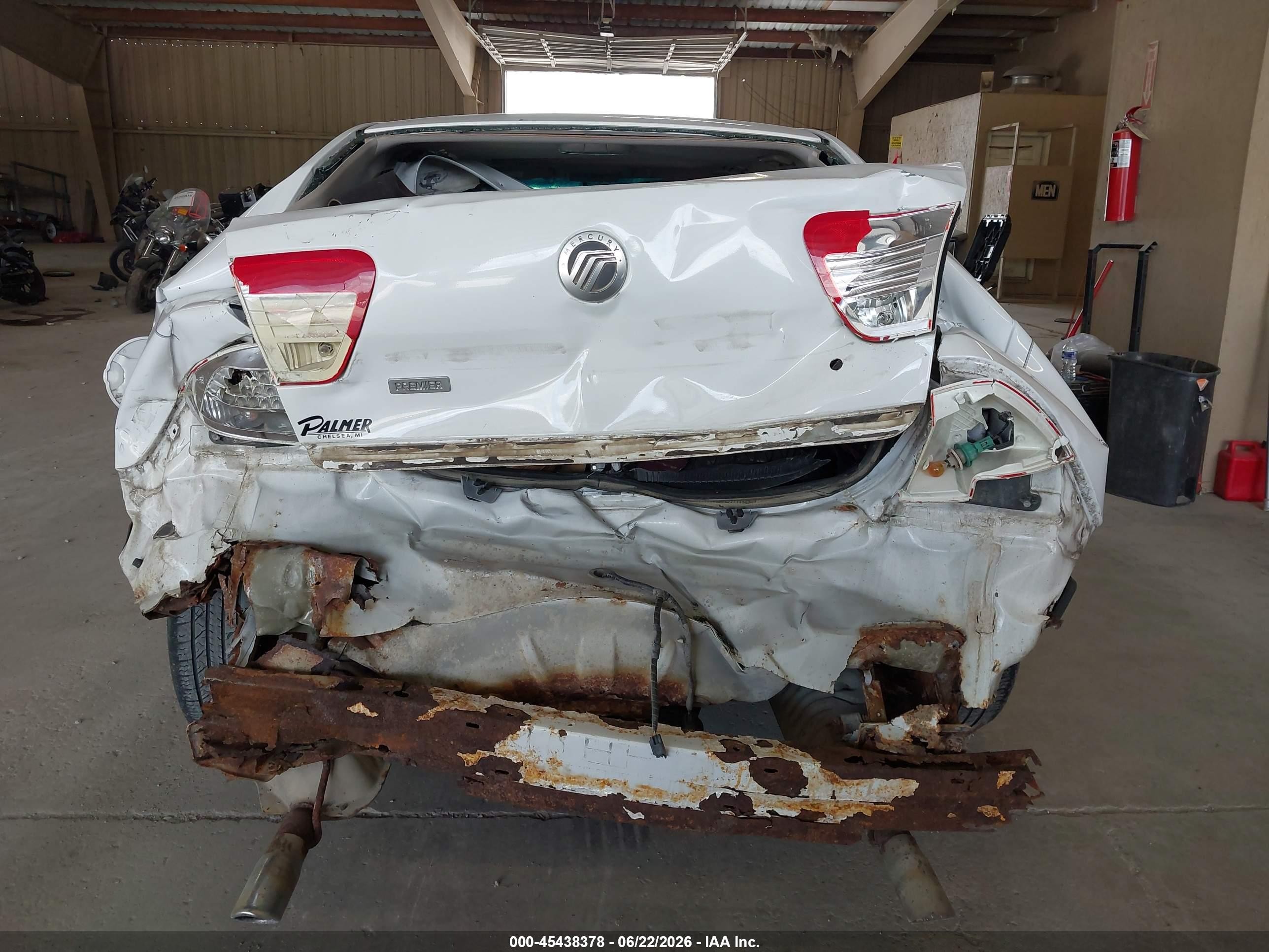 2006 Mercury Milan V6 Premier White vin: 3MEHM08186R601488