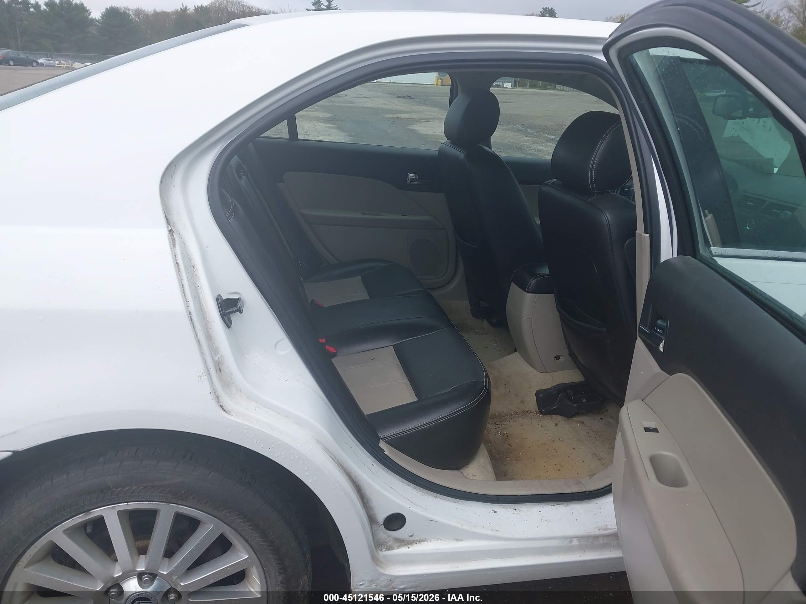 2006 Mercury Milan V6 Premier White vin: 3MEHM08196R624326
