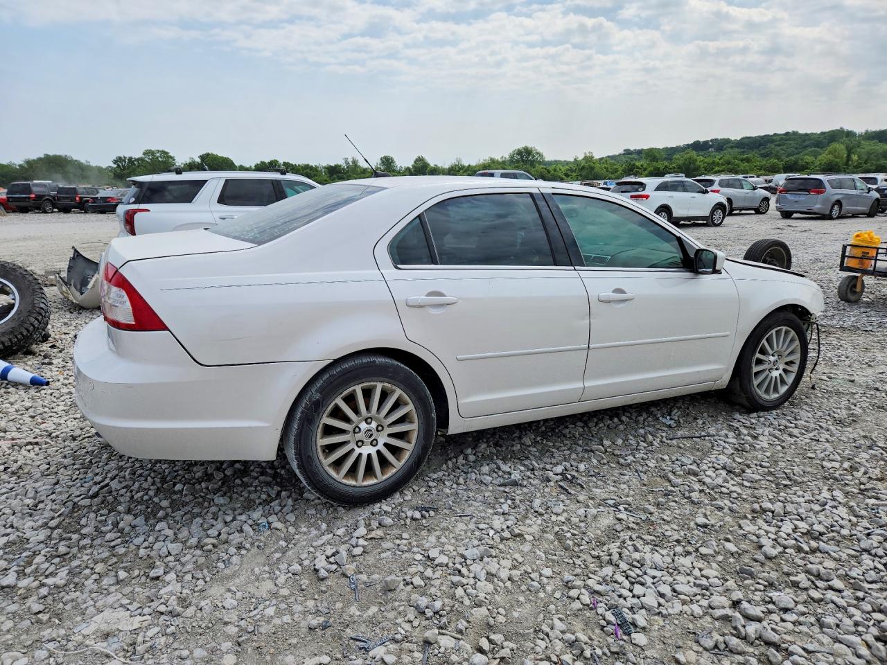 2009 Mercury Milan Premier White vin: 3MEHM08199R627182