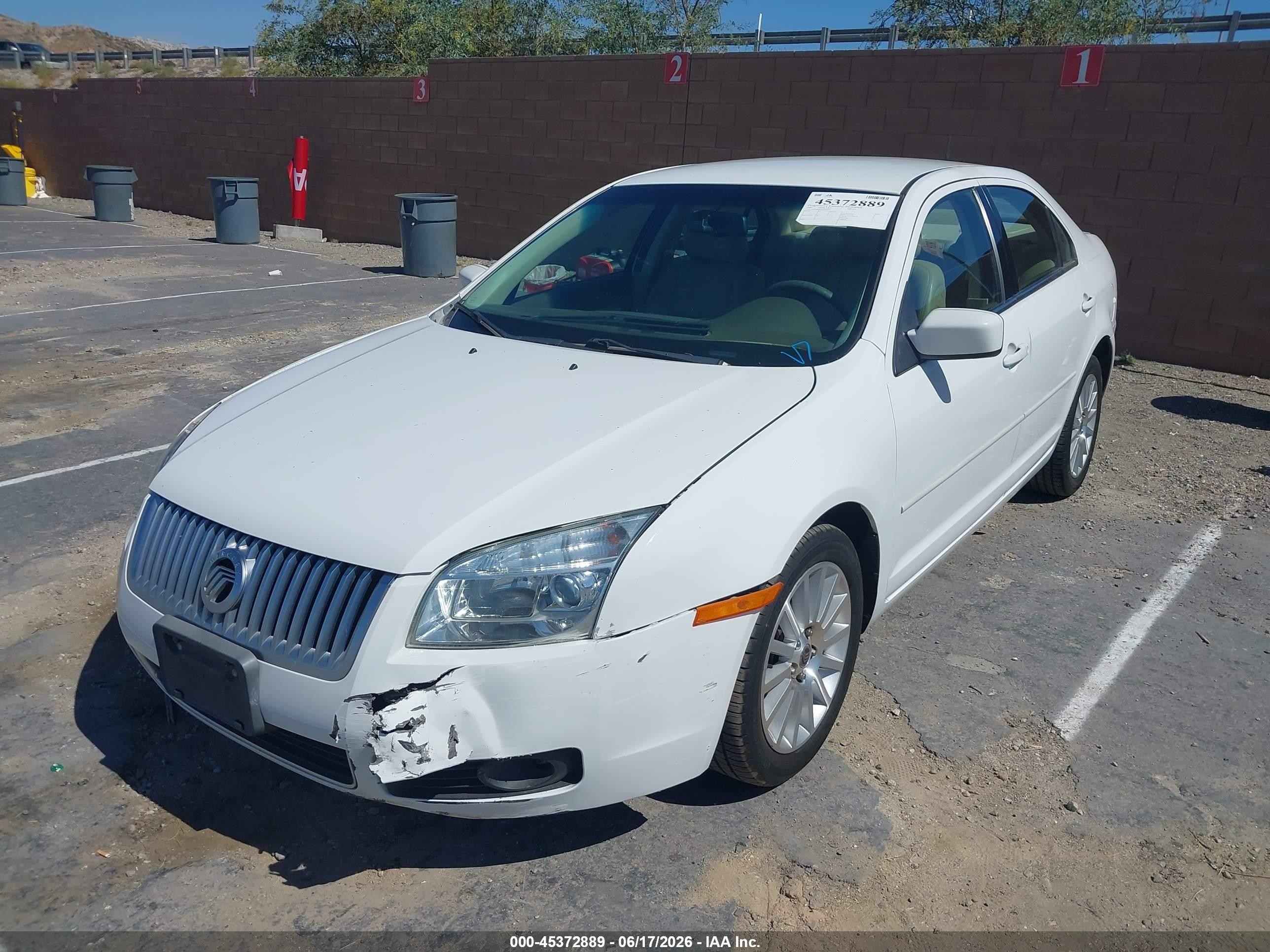 2007 Mercury Milan Premier White vin: 3MEHM081X7R603101