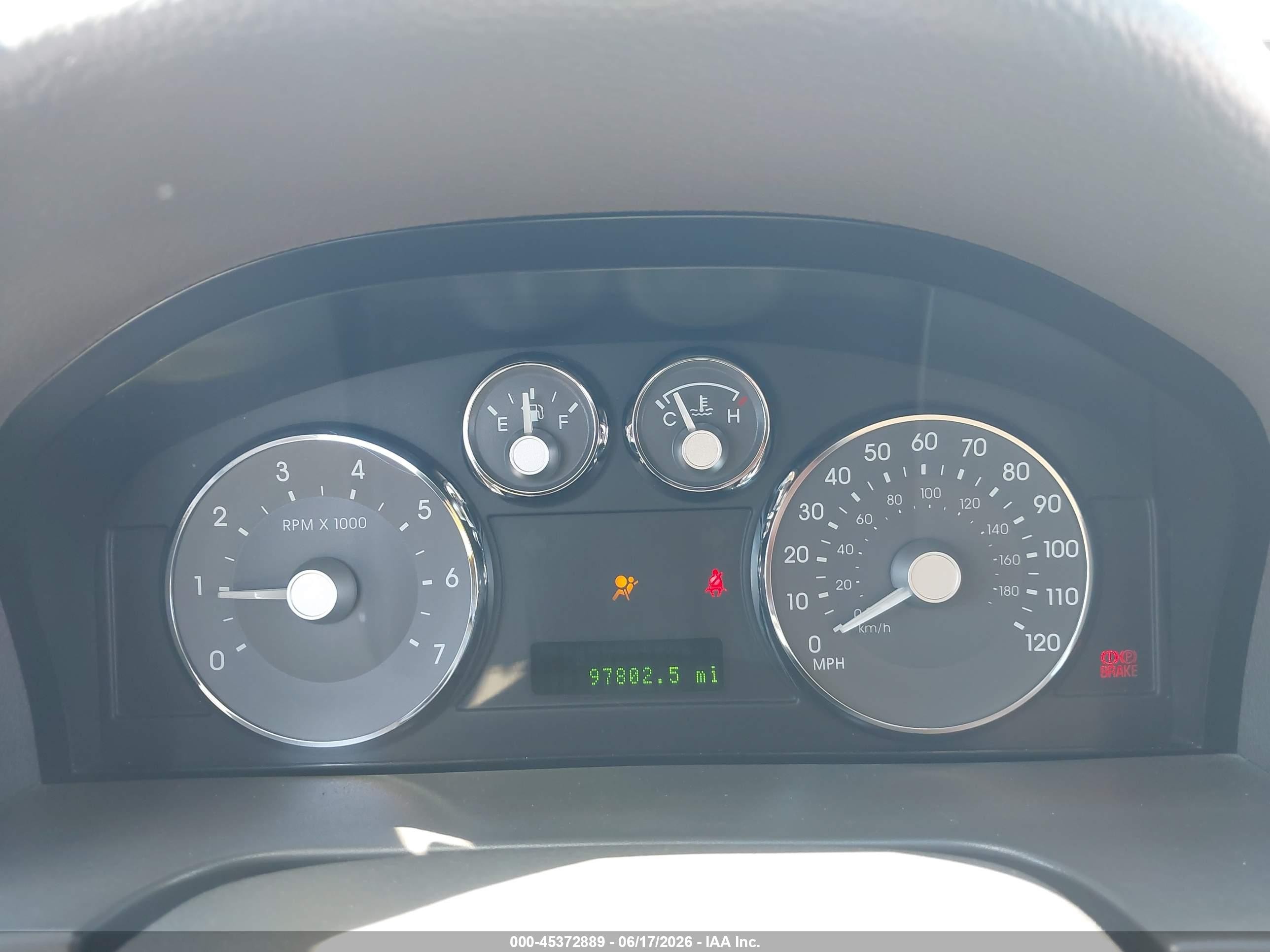 2007 Mercury Milan Premier White vin: 3MEHM081X7R603101